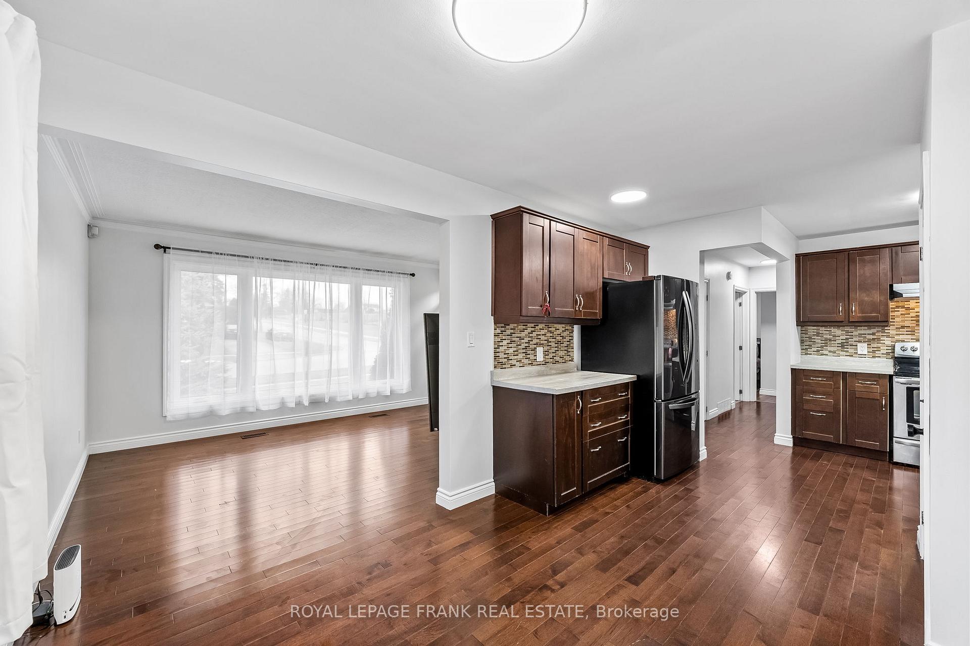 Photo 11 of 40 Athabasca Street, Oshawa, Donevan — HOMEH