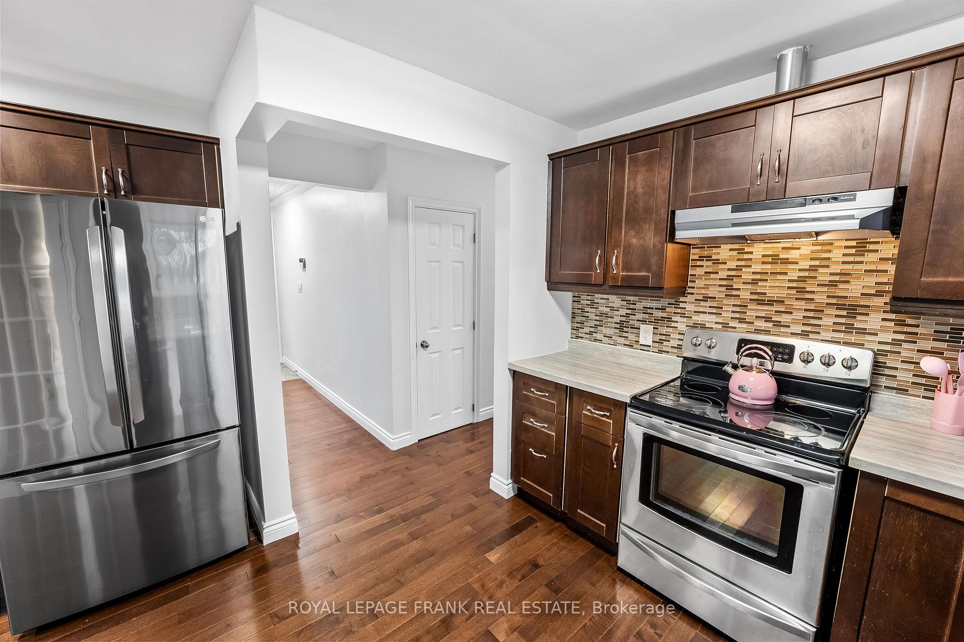 Photo 15 of 40 Athabasca Street, Oshawa, Donevan — HOMEH