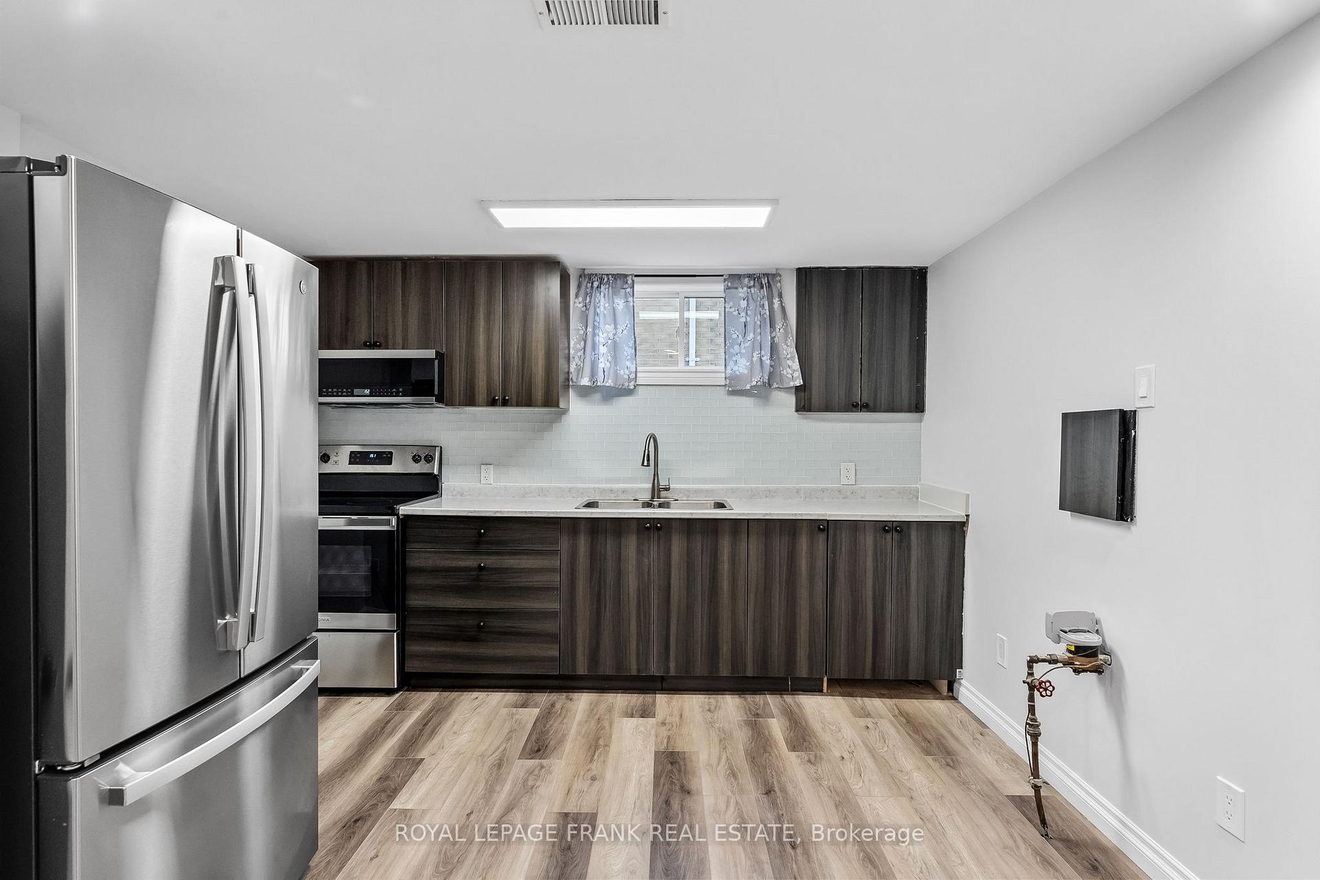 Photo 29 of 40 Athabasca Street, Oshawa, Donevan — HOMEH