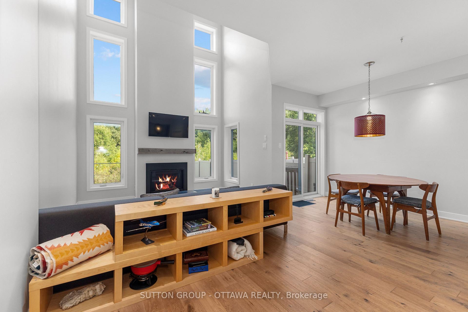Photo 5 of 536 Rowers Way, Ottawa, Riverside South/Gloucester Glen — HOMEH