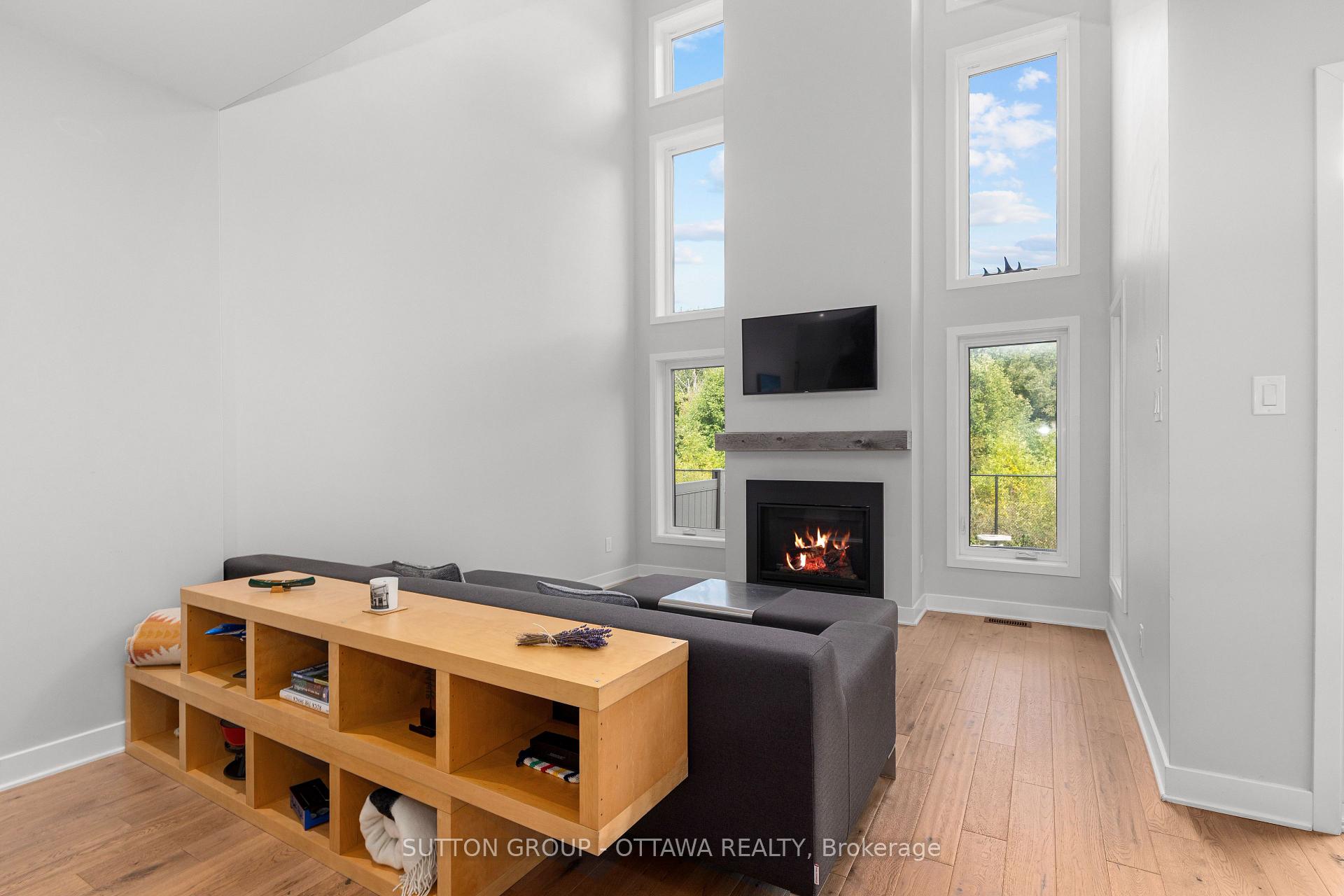 Photo 9 of 536 Rowers Way, Ottawa, Riverside South/Gloucester Glen — HOMEH