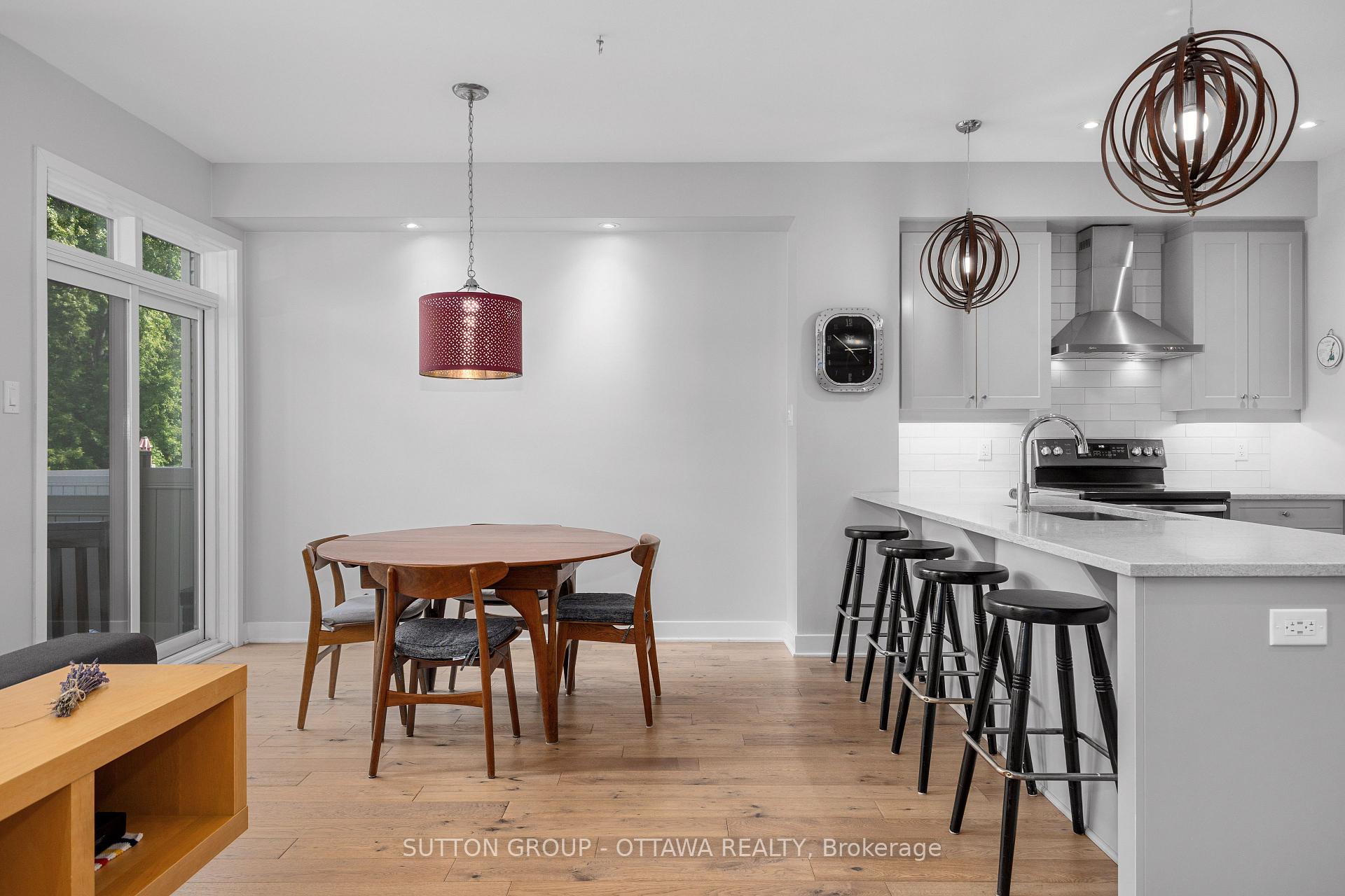 Photo 8 of 536 Rowers Way, Ottawa, Riverside South/Gloucester Glen — HOMEH