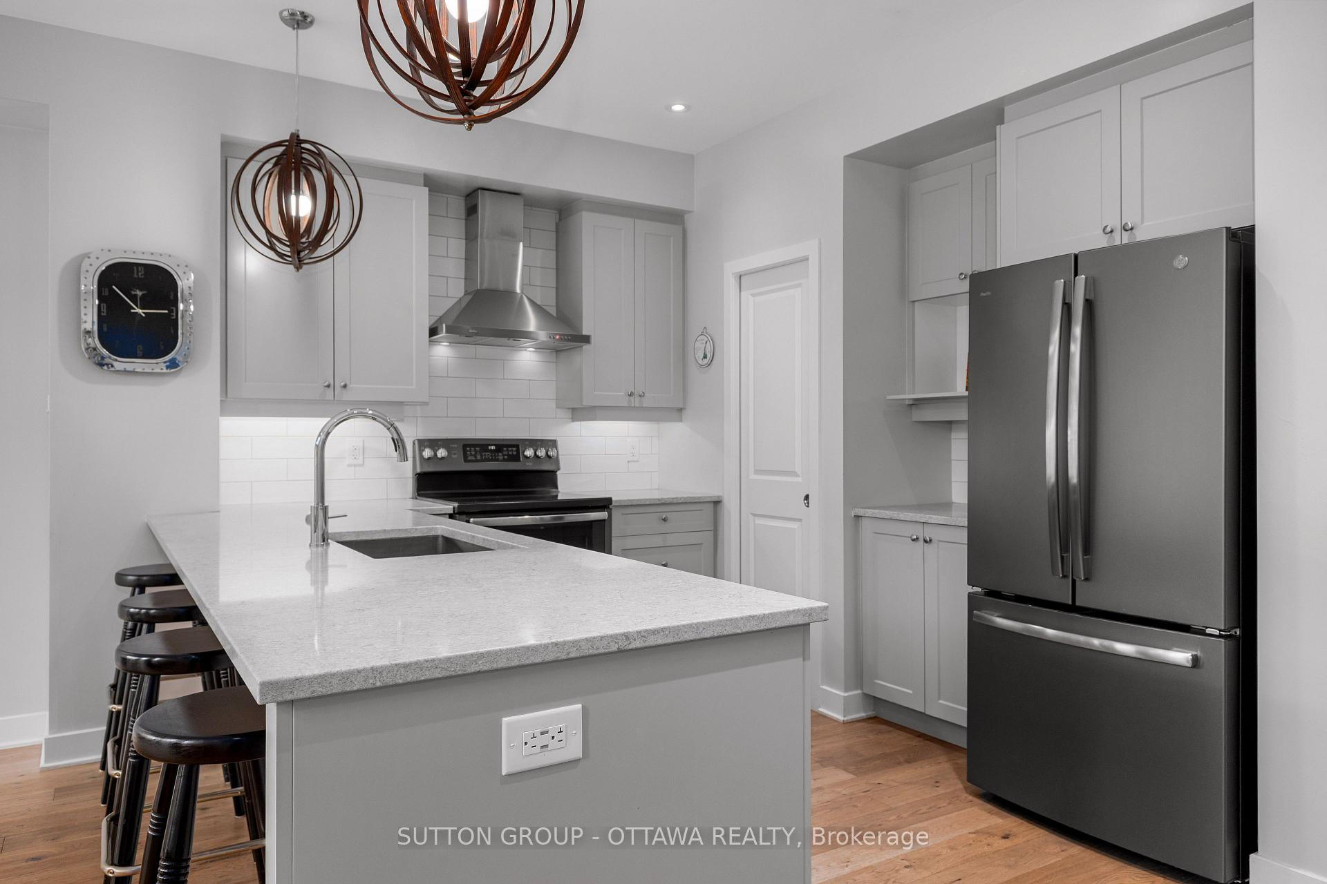 Photo 15 of 536 Rowers Way, Ottawa, Riverside South/Gloucester Glen — HOMEH