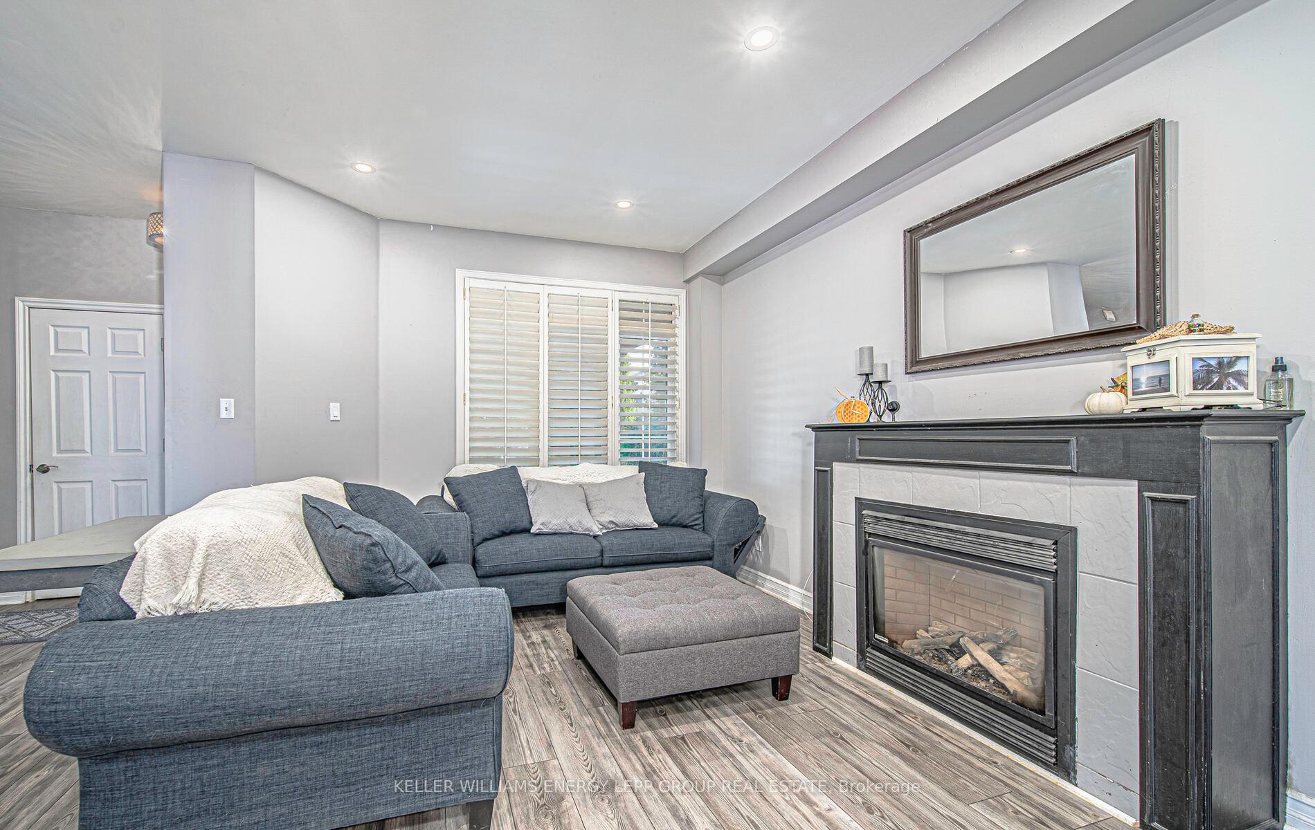 Photo 8 of 1168 Springbank Drive, Oshawa, Pinecrest — HOMEH