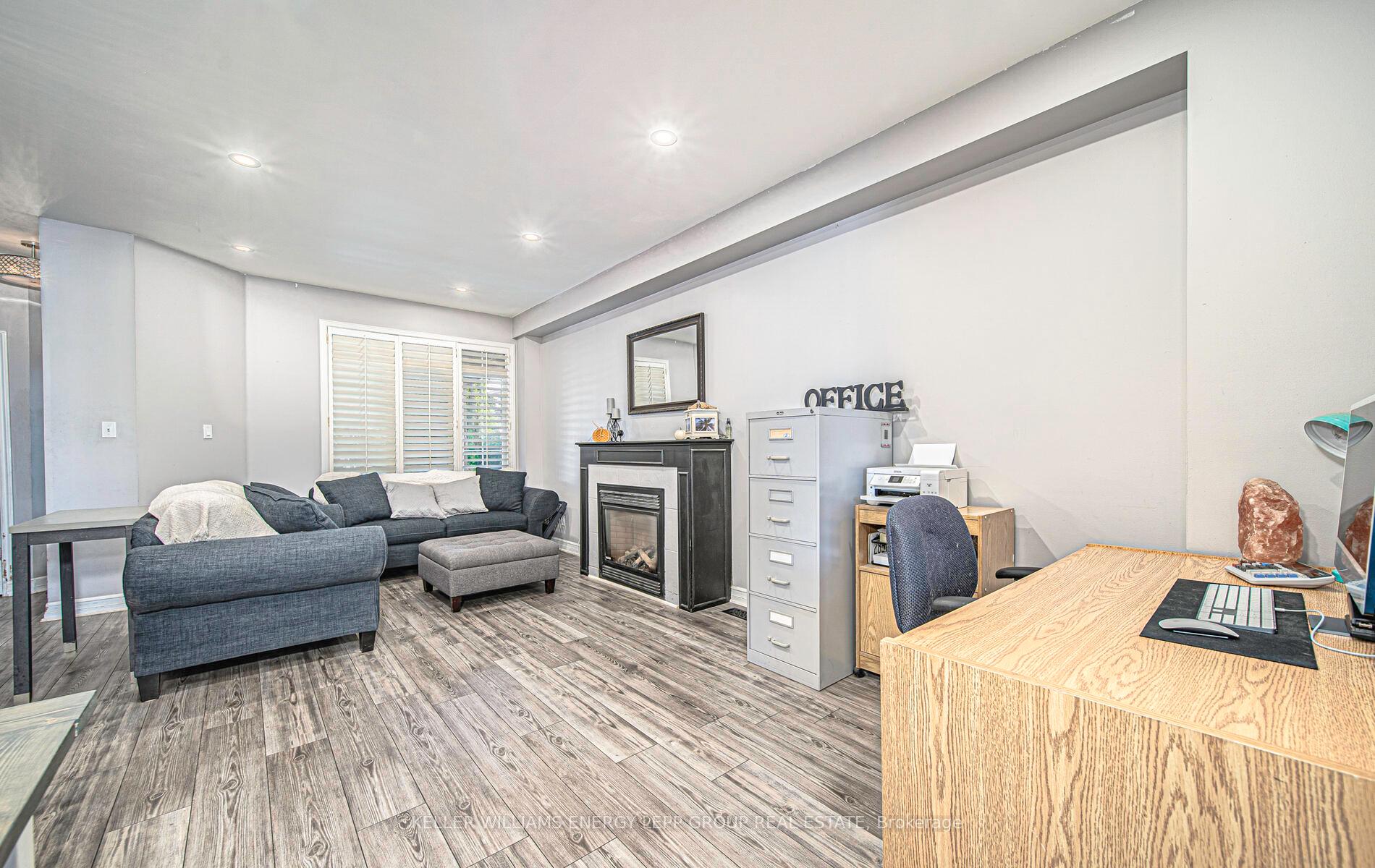 Photo 10 of 1168 Springbank Drive, Oshawa, Pinecrest — HOMEH