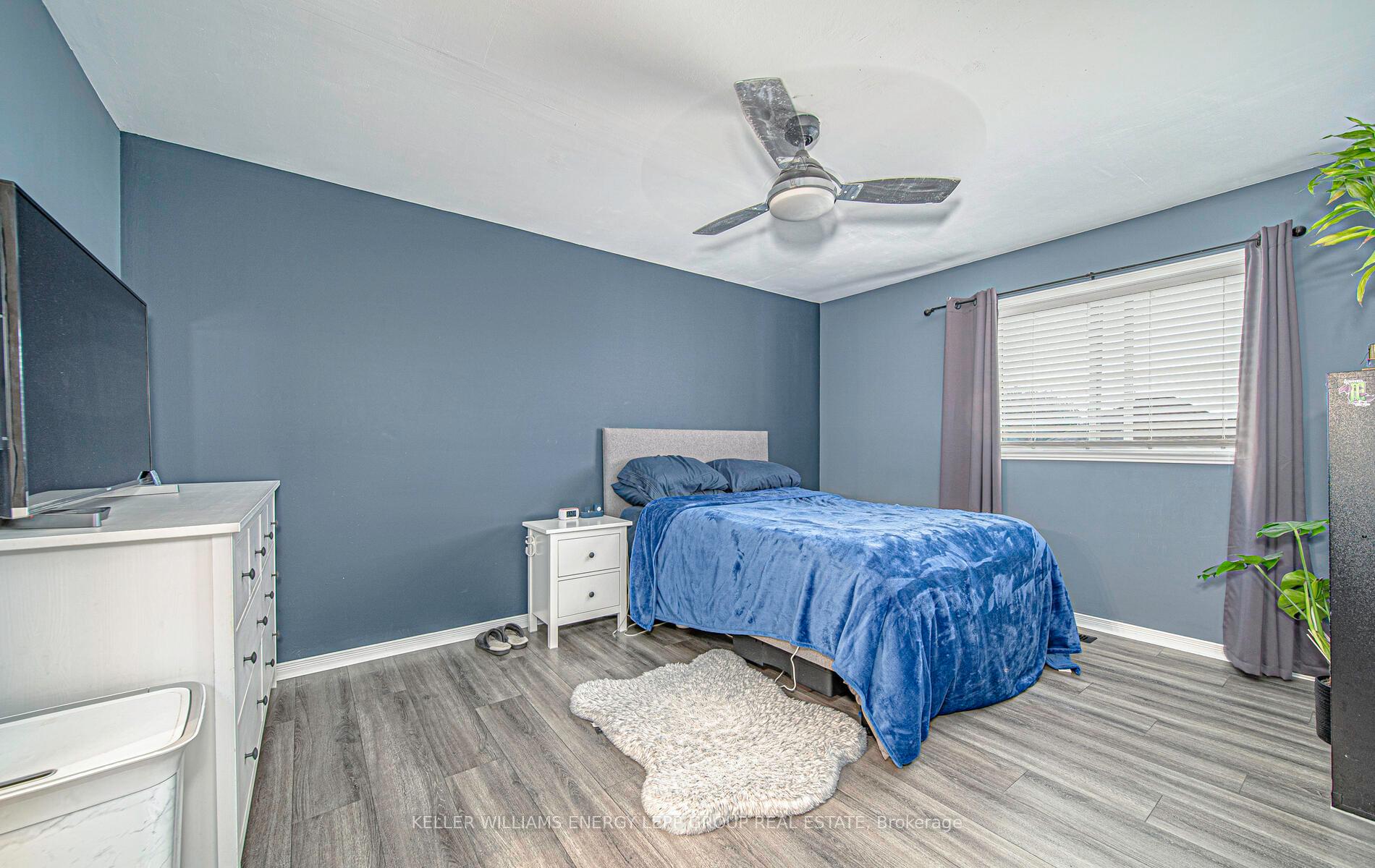 Photo 18 of 1168 Springbank Drive, Oshawa, Pinecrest — HOMEH