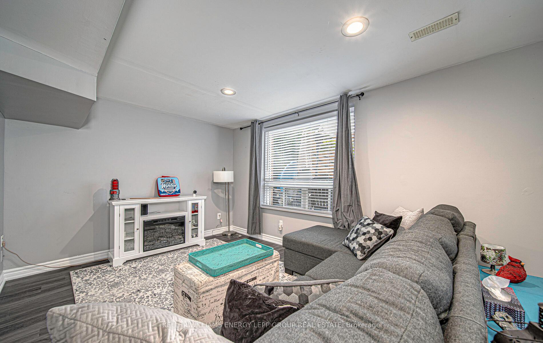Photo 27 of 1168 Springbank Drive, Oshawa, Pinecrest — HOMEH