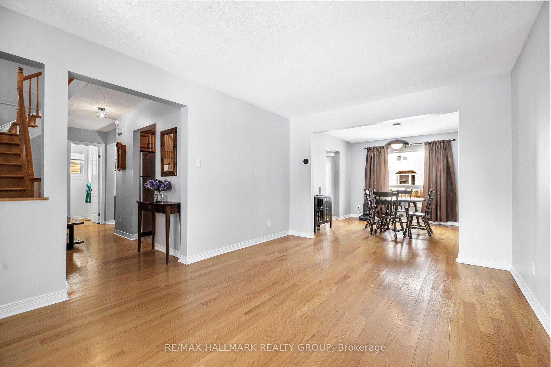 Photo 4 of 9 Merner Avenue, Ottawa, Barrhaven - Cedargrove/Fraserdale — HOMEH