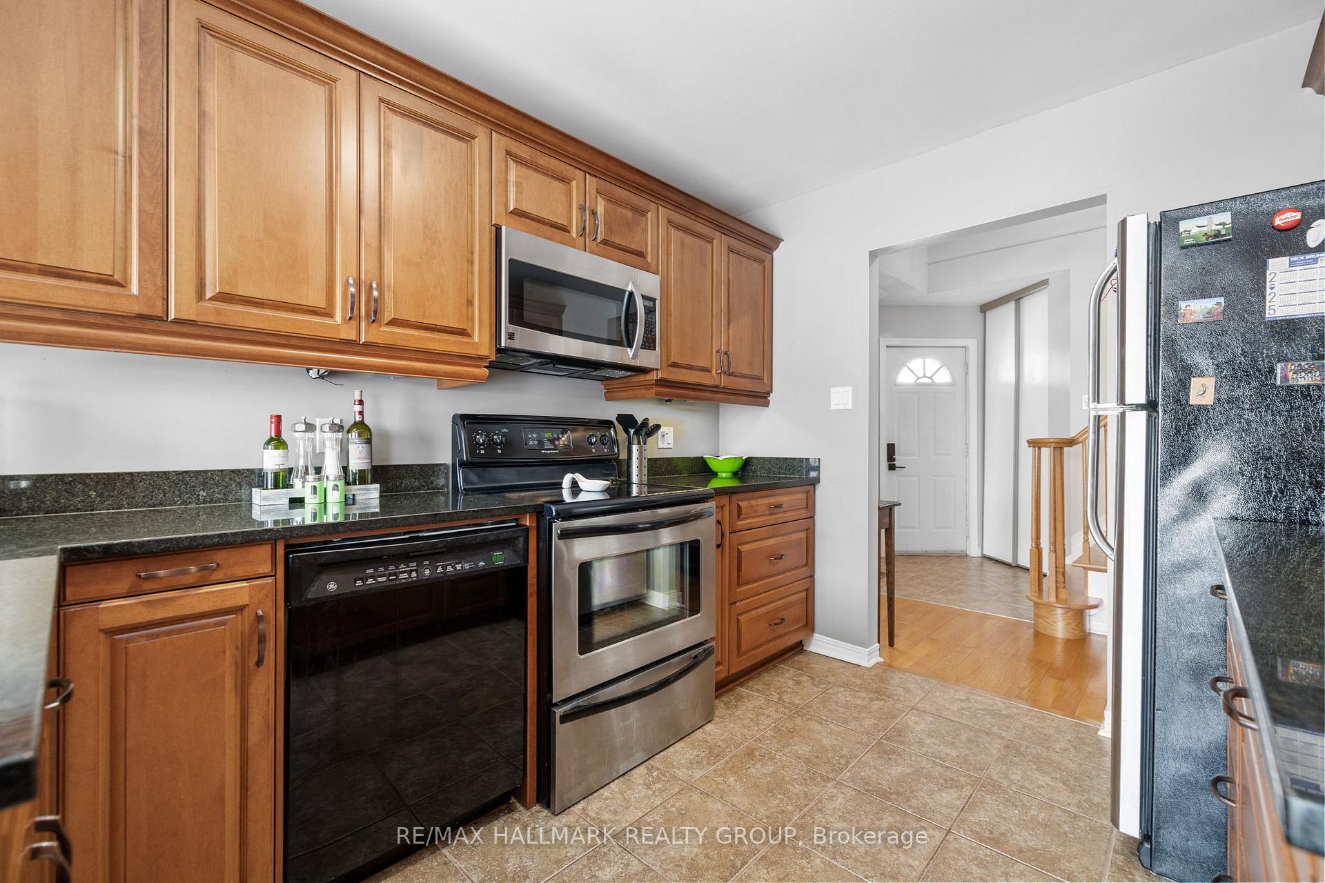 Photo 7 of 9 Merner Avenue, Ottawa, Barrhaven - Cedargrove/Fraserdale — HOMEH