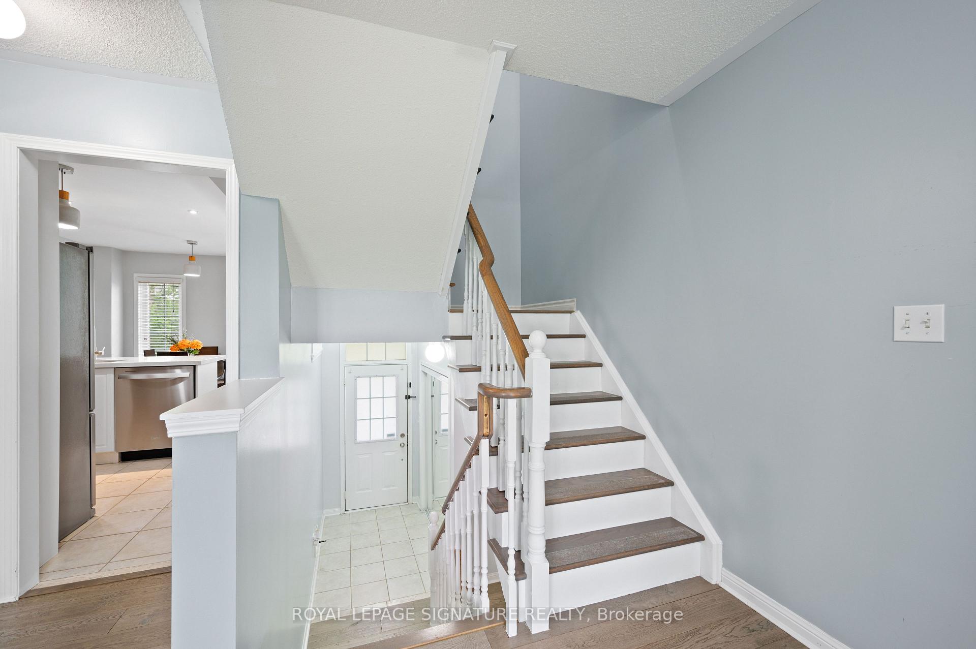 Photo 4 of Unit 39, 271 Richvale Drive S, Brampton, Heart Lake East — HOMEH
