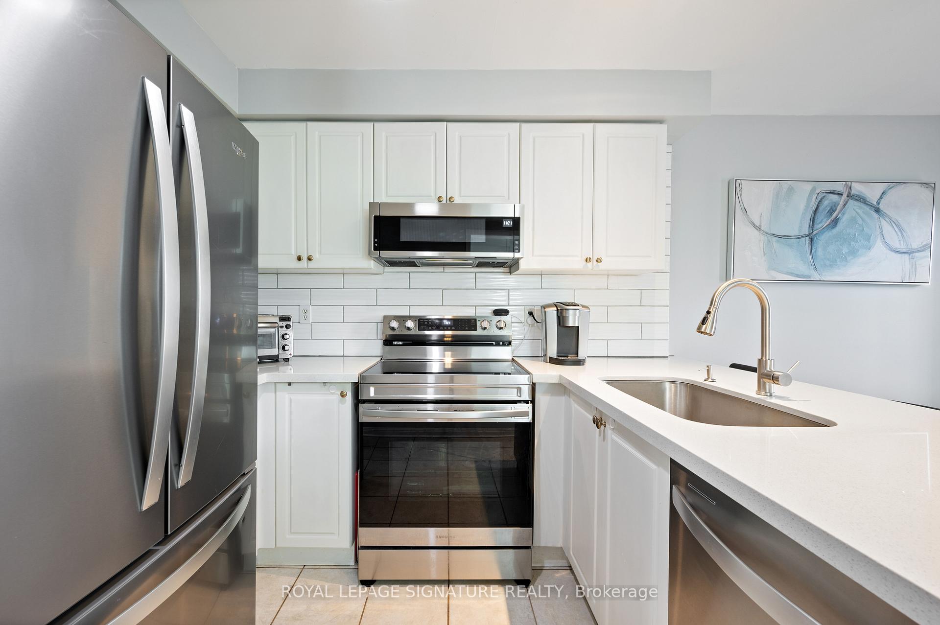 Photo 5 of Unit 39, 271 Richvale Drive S, Brampton, Heart Lake East — HOMEH