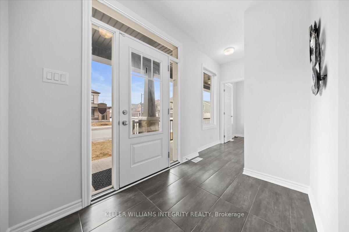 Photo 5 of 496 Alcor Terrace, Ottawa, Barrhaven - Half Moon Bay — HOMEH