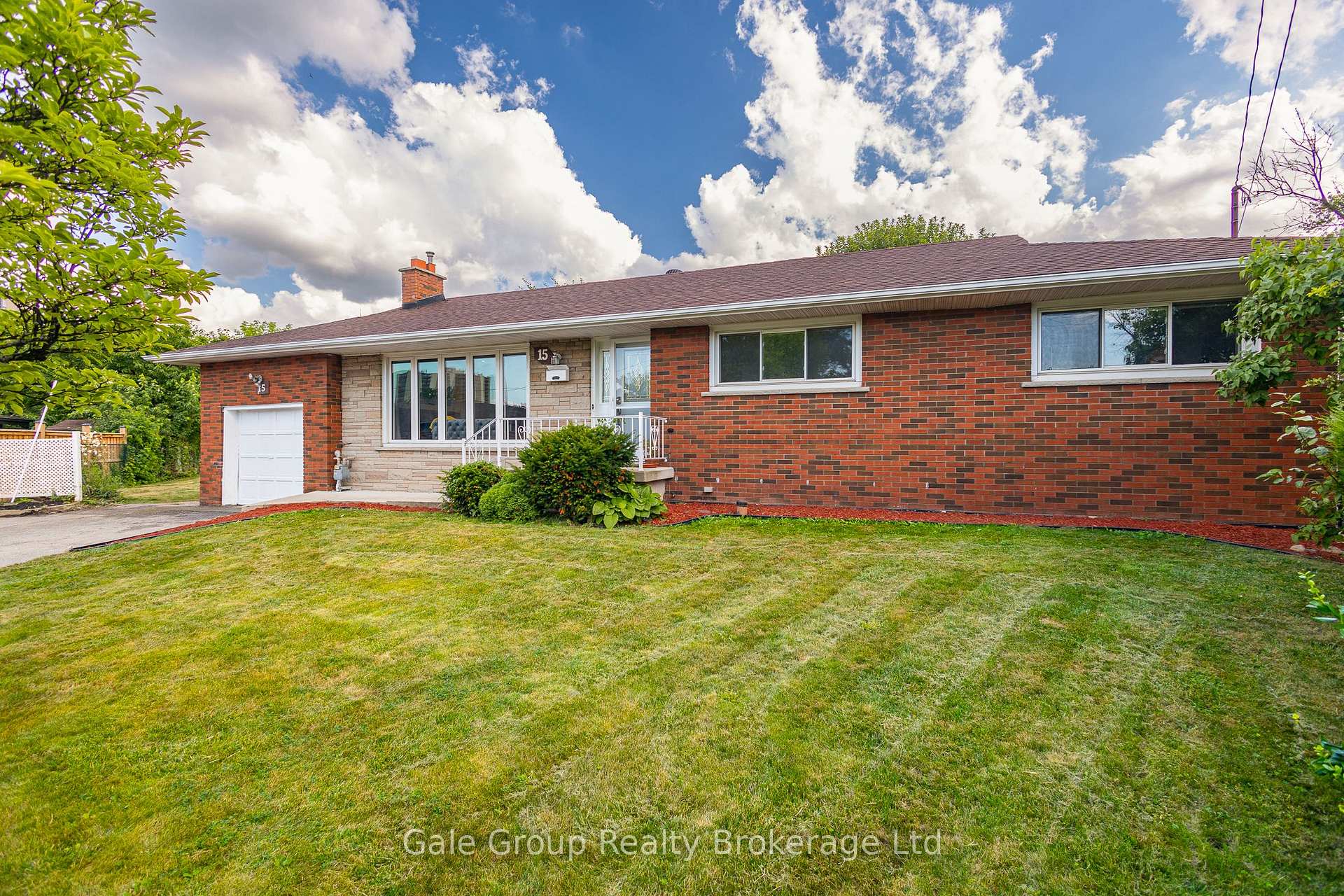 Photo 2 of 15 Kelvin Court, Hamilton, Riverdale — HOMEH