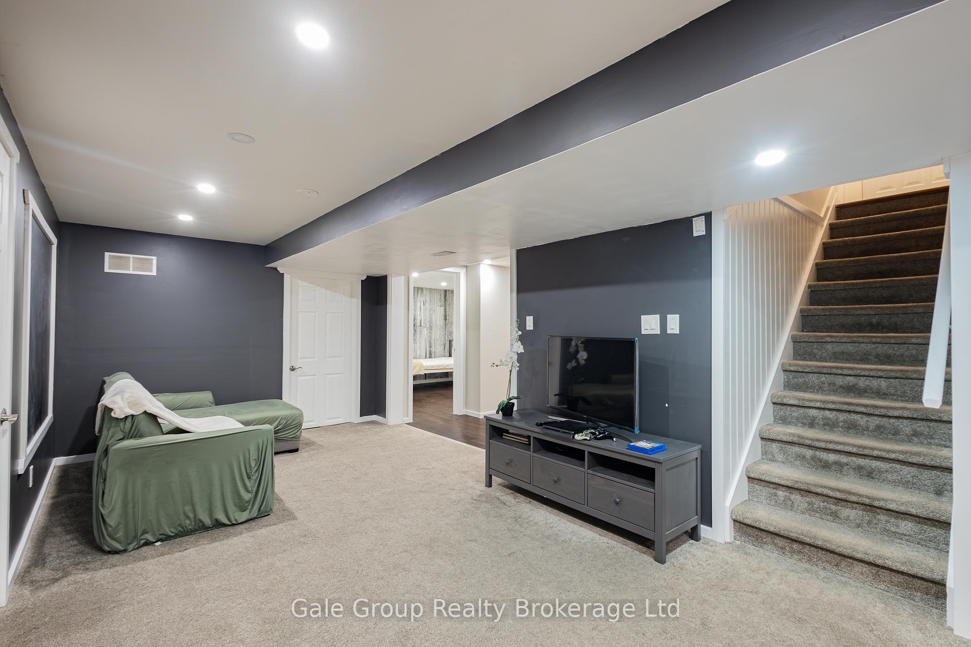 Photo 32 of 15 Kelvin Court, Hamilton, Riverdale — HOMEH