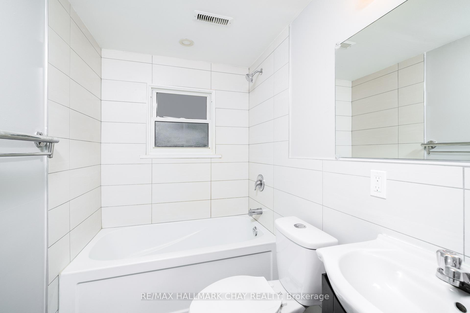Photo 4 of 9 Gunn Street, Barrie, Wellington — HOMEH