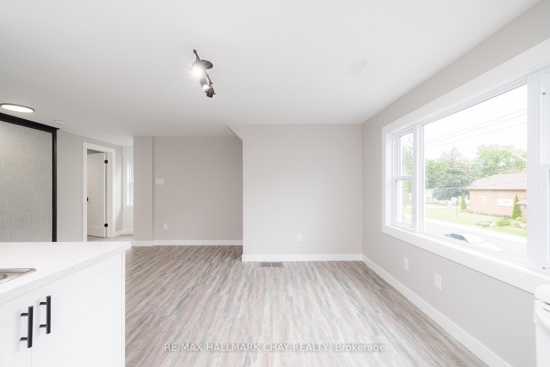 Photo 10 of 9 Gunn Street, Barrie, Wellington — HOMEH