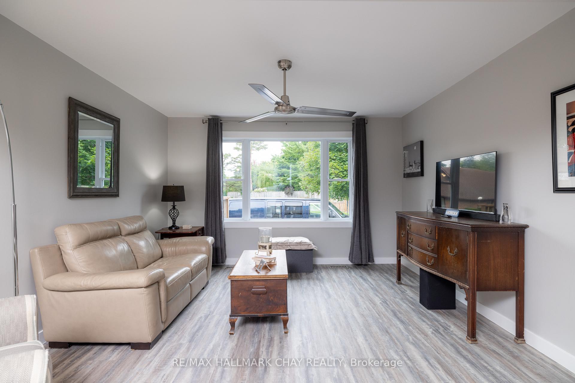Photo 21 of 9 Gunn Street, Barrie, Wellington — HOMEH