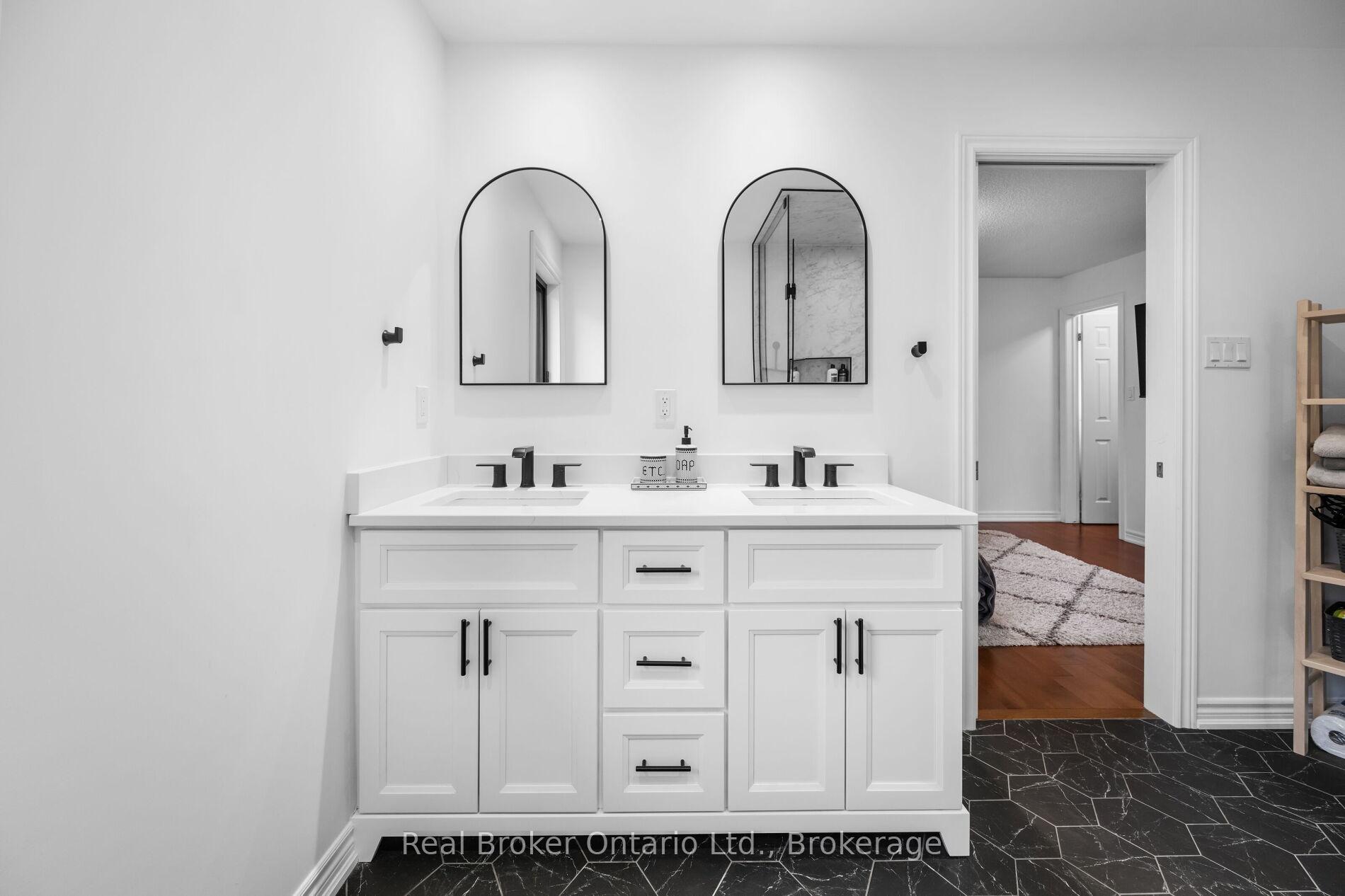 Photo 18 of 2384 Cummins Lane, Burlington, Brant Hills — HOMEH