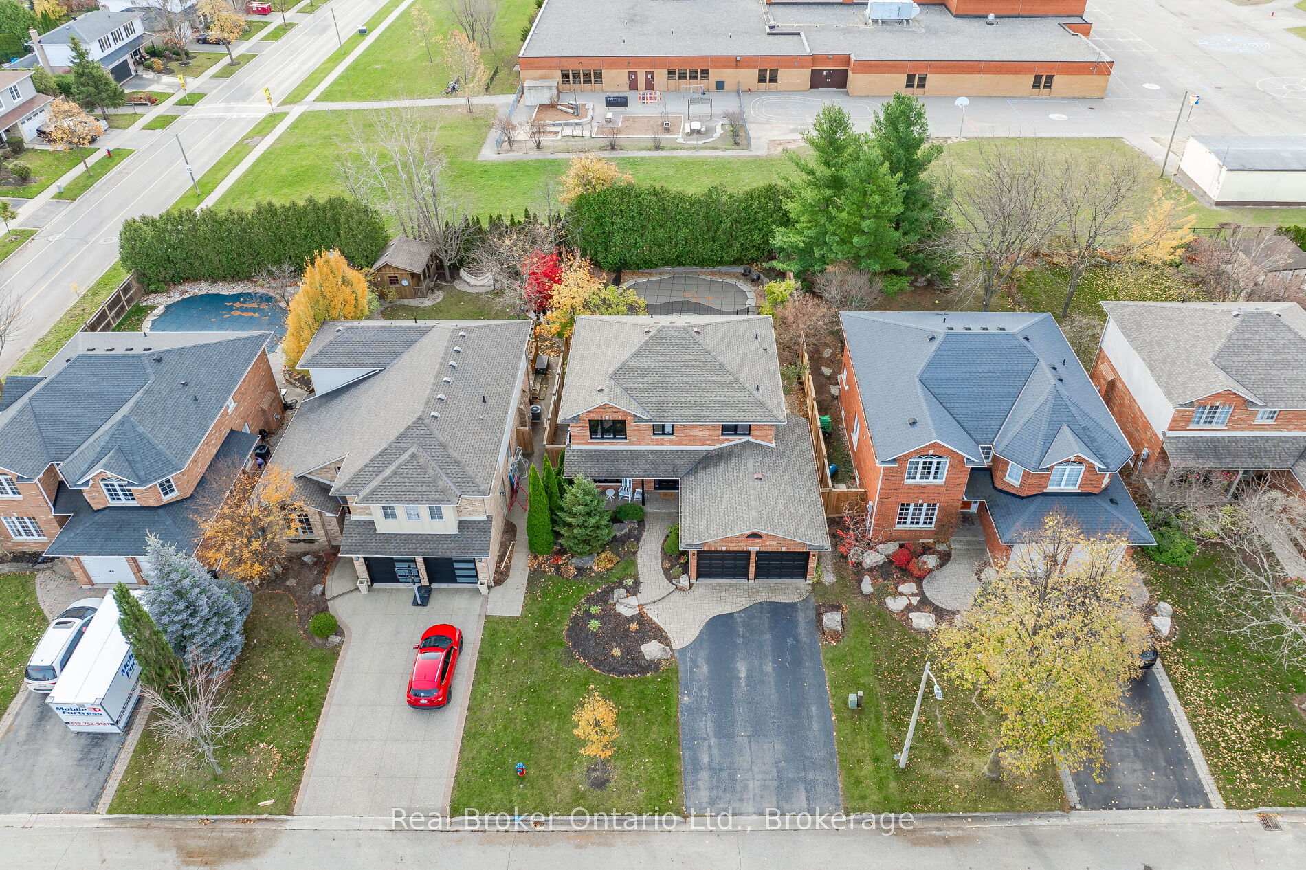 Photo 37 of 2384 Cummins Lane, Burlington, Brant Hills — HOMEH