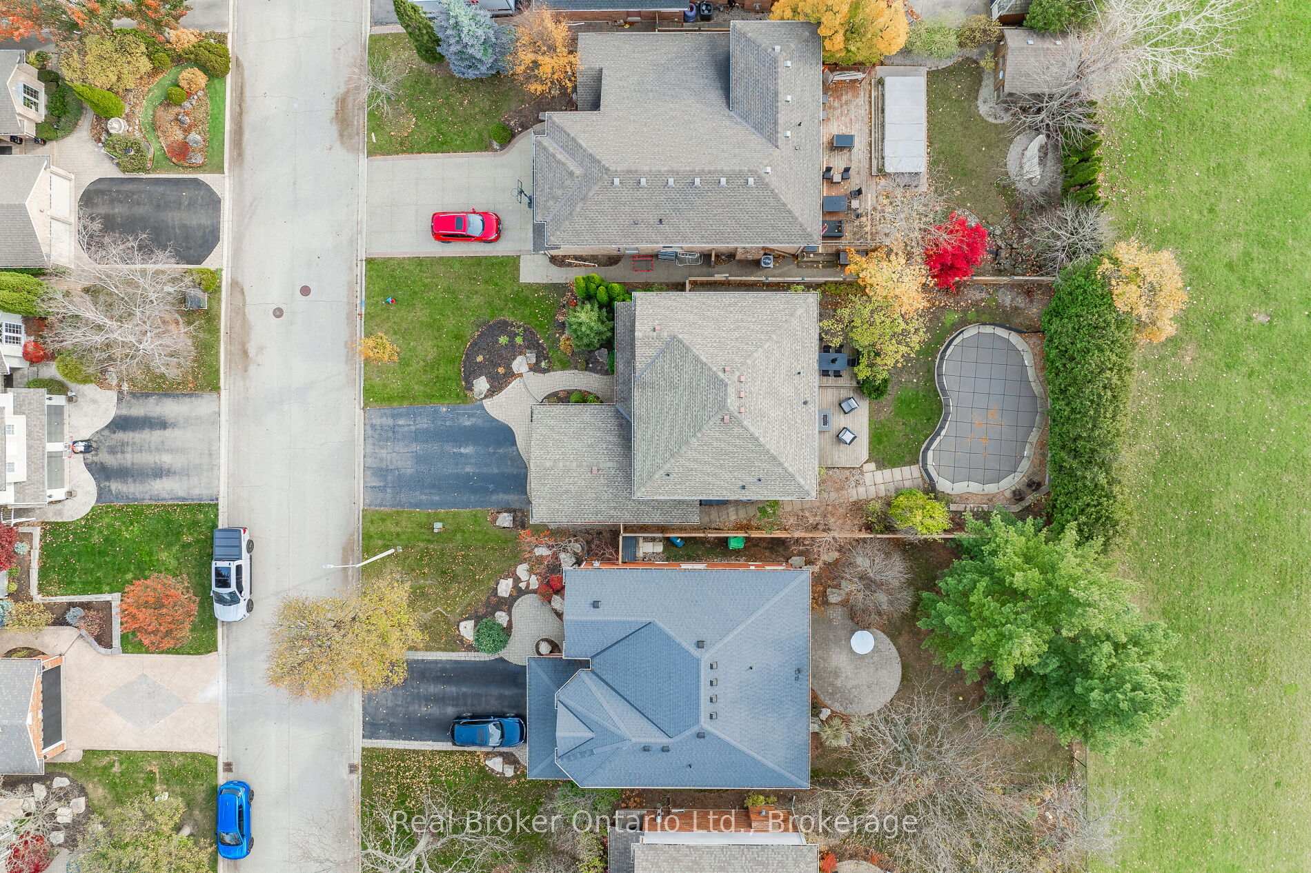 Photo 38 of 2384 Cummins Lane, Burlington, Brant Hills — HOMEH
