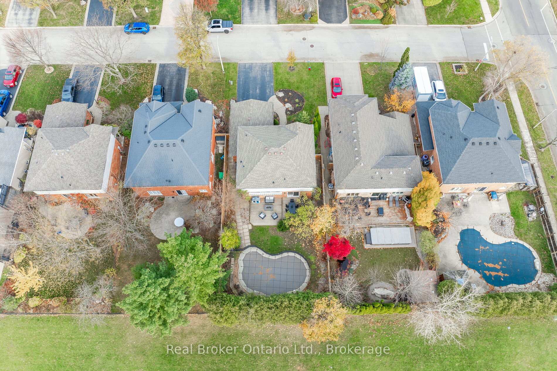 Photo 39 of 2384 Cummins Lane, Burlington, Brant Hills — HOMEH