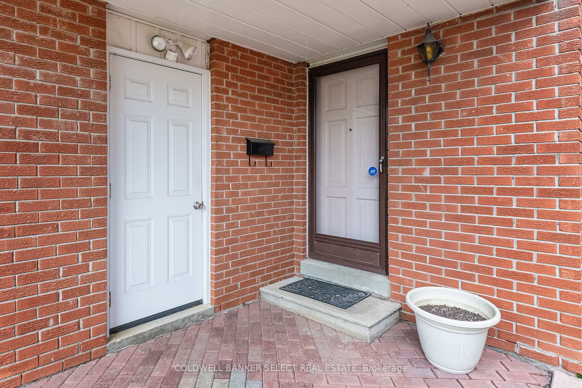 Photo 9 of 43 Morton Way, Brampton, Fletcher's West — HOMEH