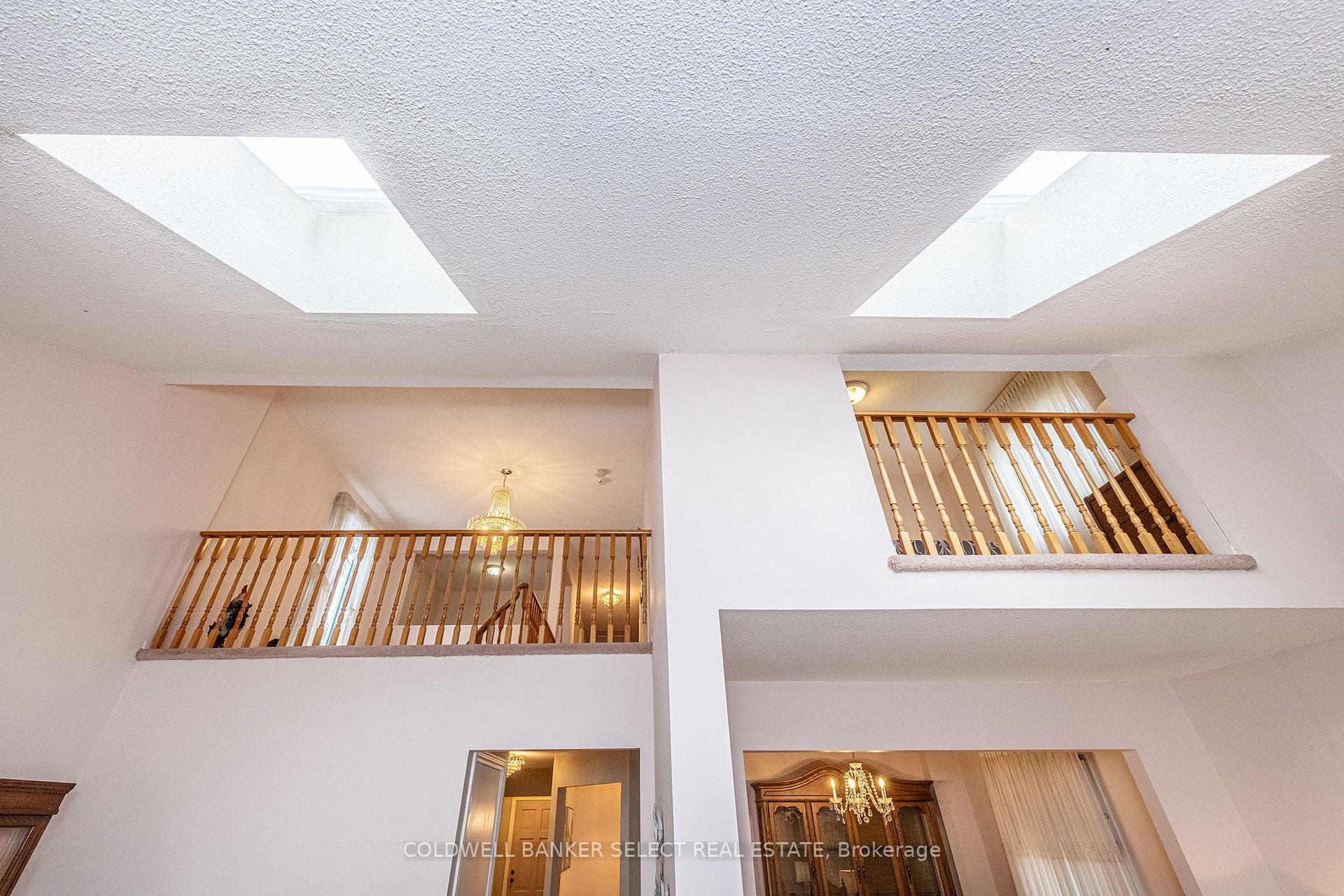 Photo 20 of 43 Morton Way, Brampton, Fletcher's West — HOMEH
