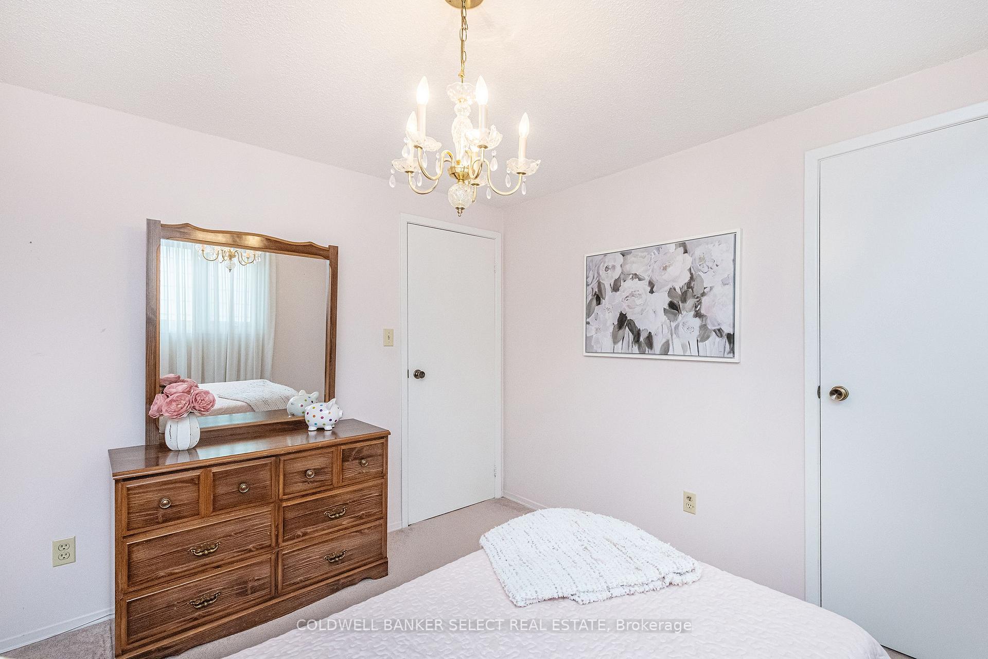 Photo 45 of 43 Morton Way, Brampton, Fletcher's West — HOMEH