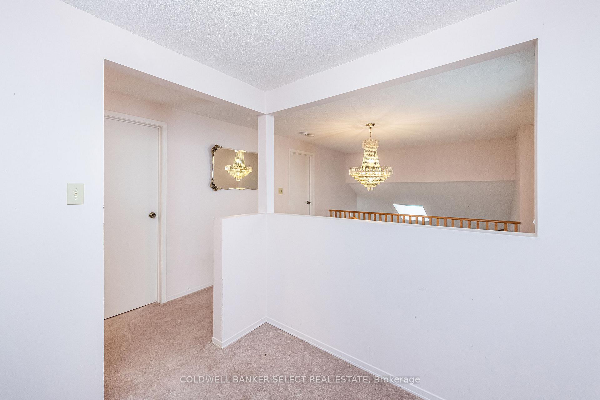 Photo 16 of 43 Morton Way, Brampton, Fletcher's West — HOMEH