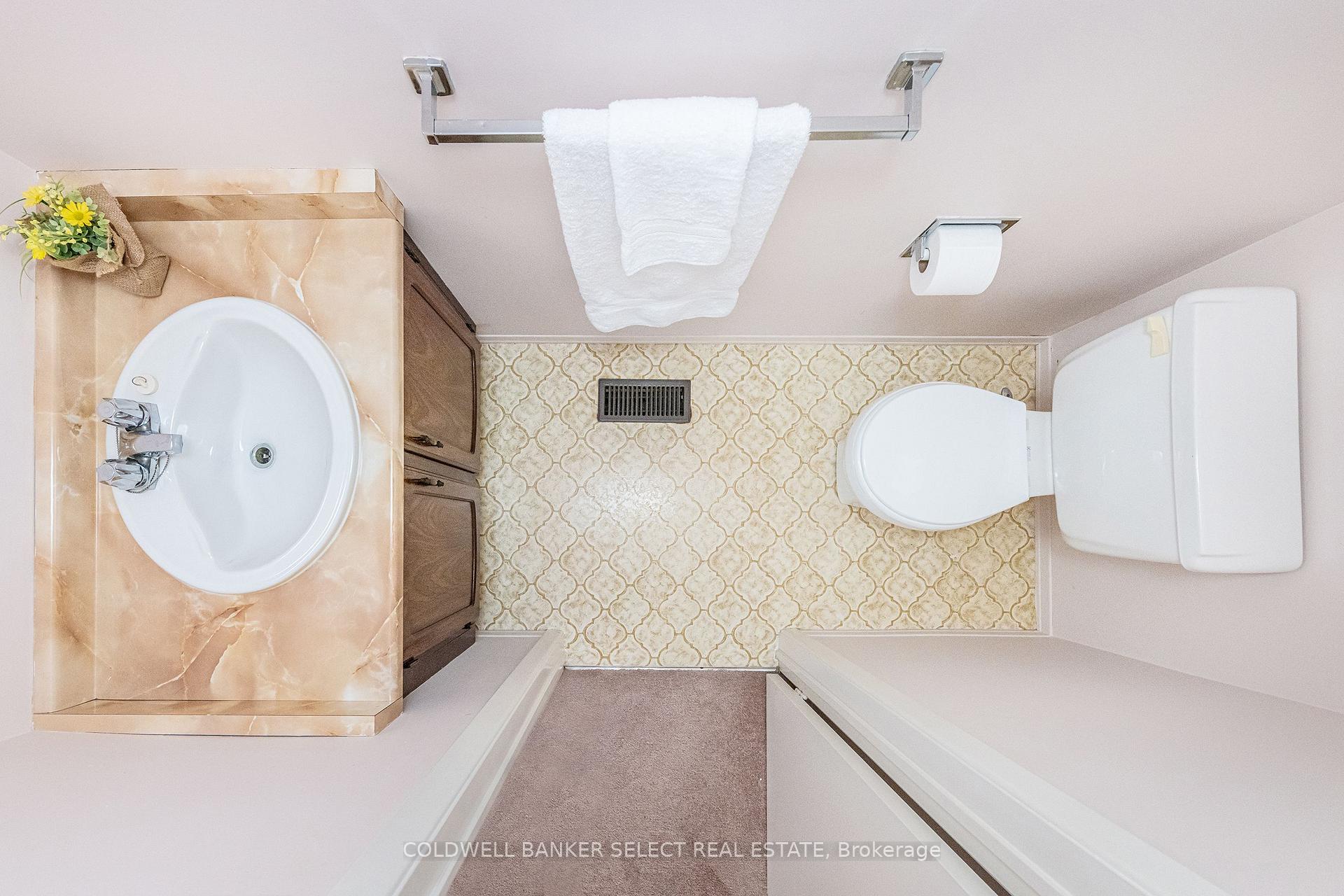Photo 28 of 43 Morton Way, Brampton, Fletcher's West — HOMEH