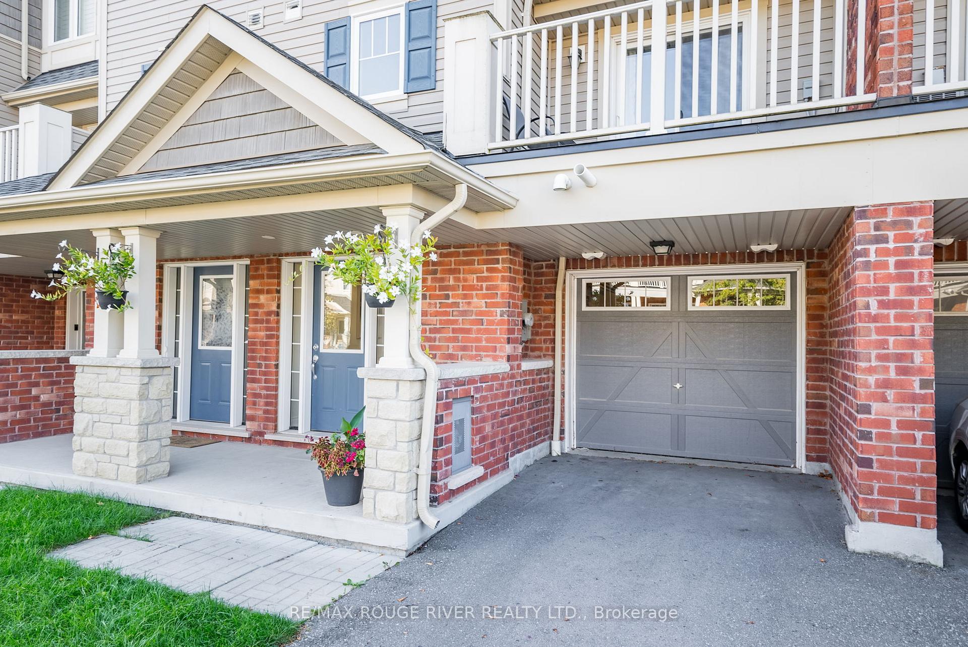 Photo 4 of 20 Nearco Crescent, Oshawa, Windfields — HOMEH