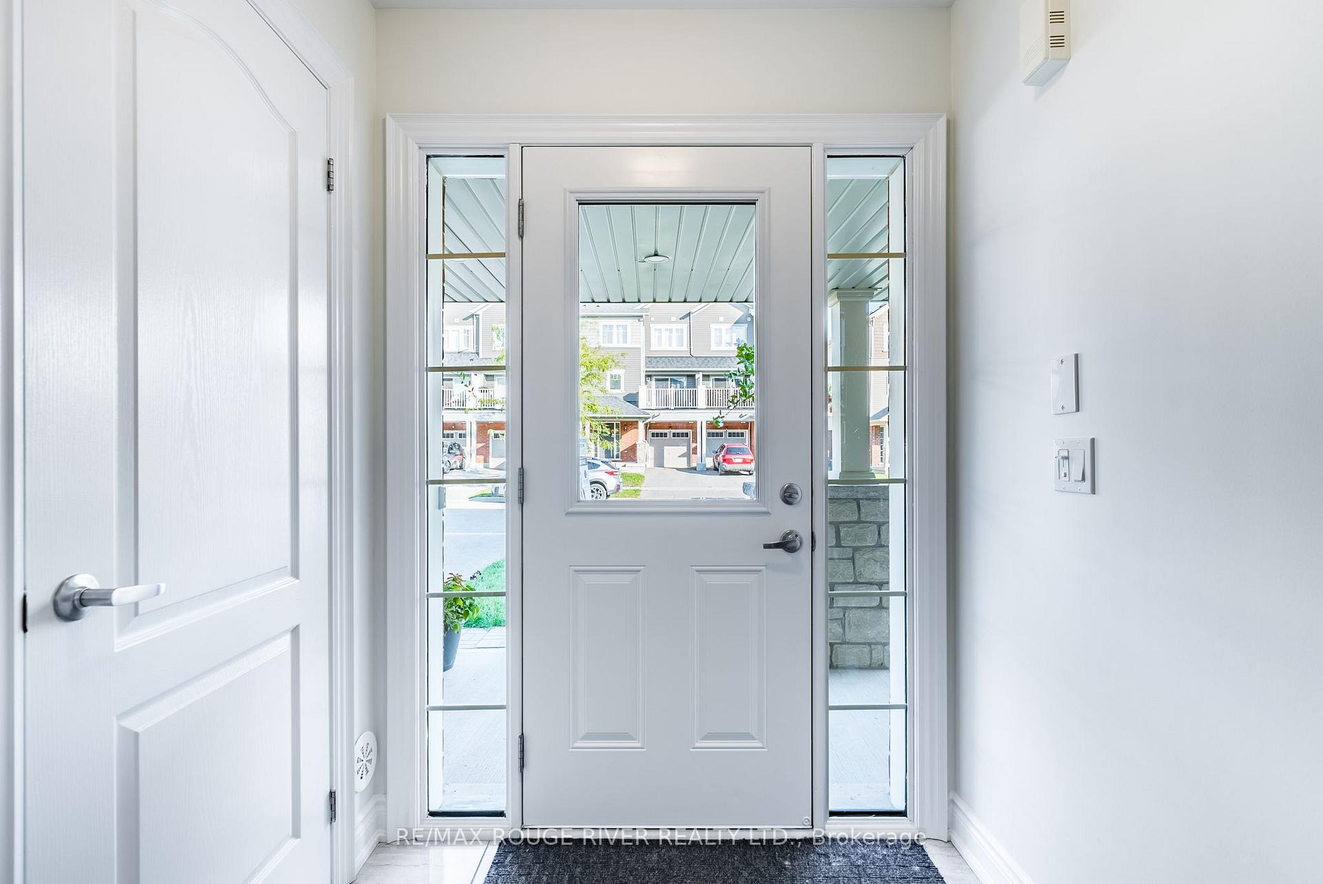 Photo 7 of 20 Nearco Crescent, Oshawa, Windfields — HOMEH