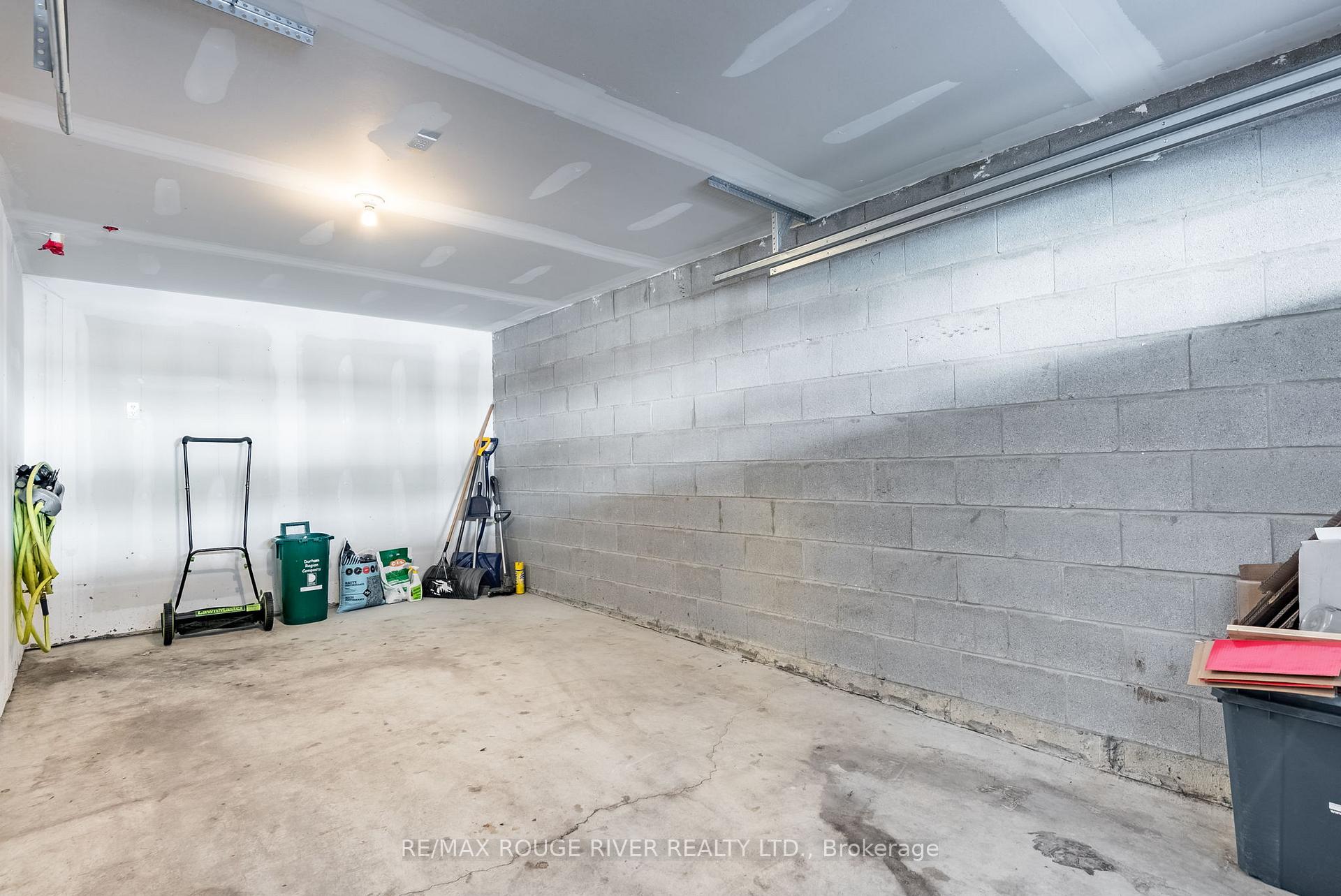 Photo 26 of 20 Nearco Crescent, Oshawa, Windfields — HOMEH