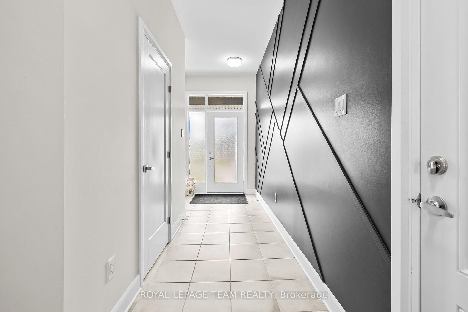 Photo 7 of 908 Clarkia Street, Ottawa, Blossom Park/Kemp Park/Findlay Creek — HOMEH