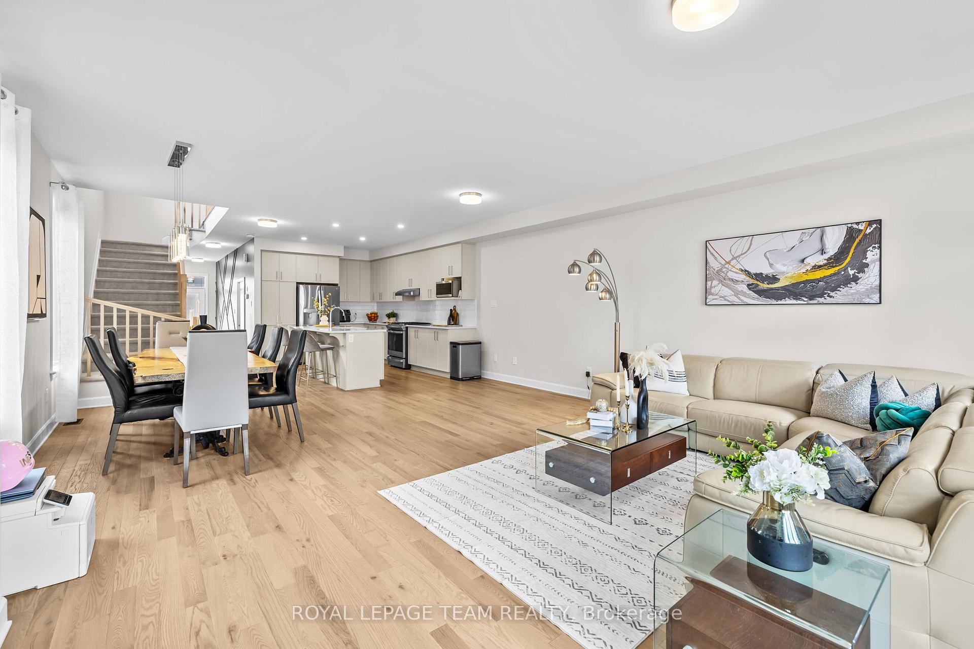 Photo 5 of 908 Clarkia Street, Ottawa, Blossom Park/Kemp Park/Findlay Creek — HOMEH