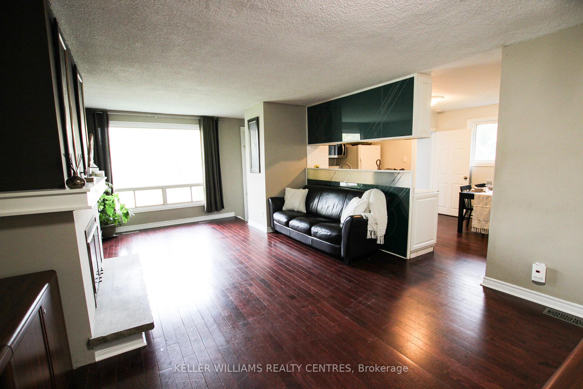 Photo 11 of 224 Axminster Drive, Richmond Hill, Crosby — HOMEH