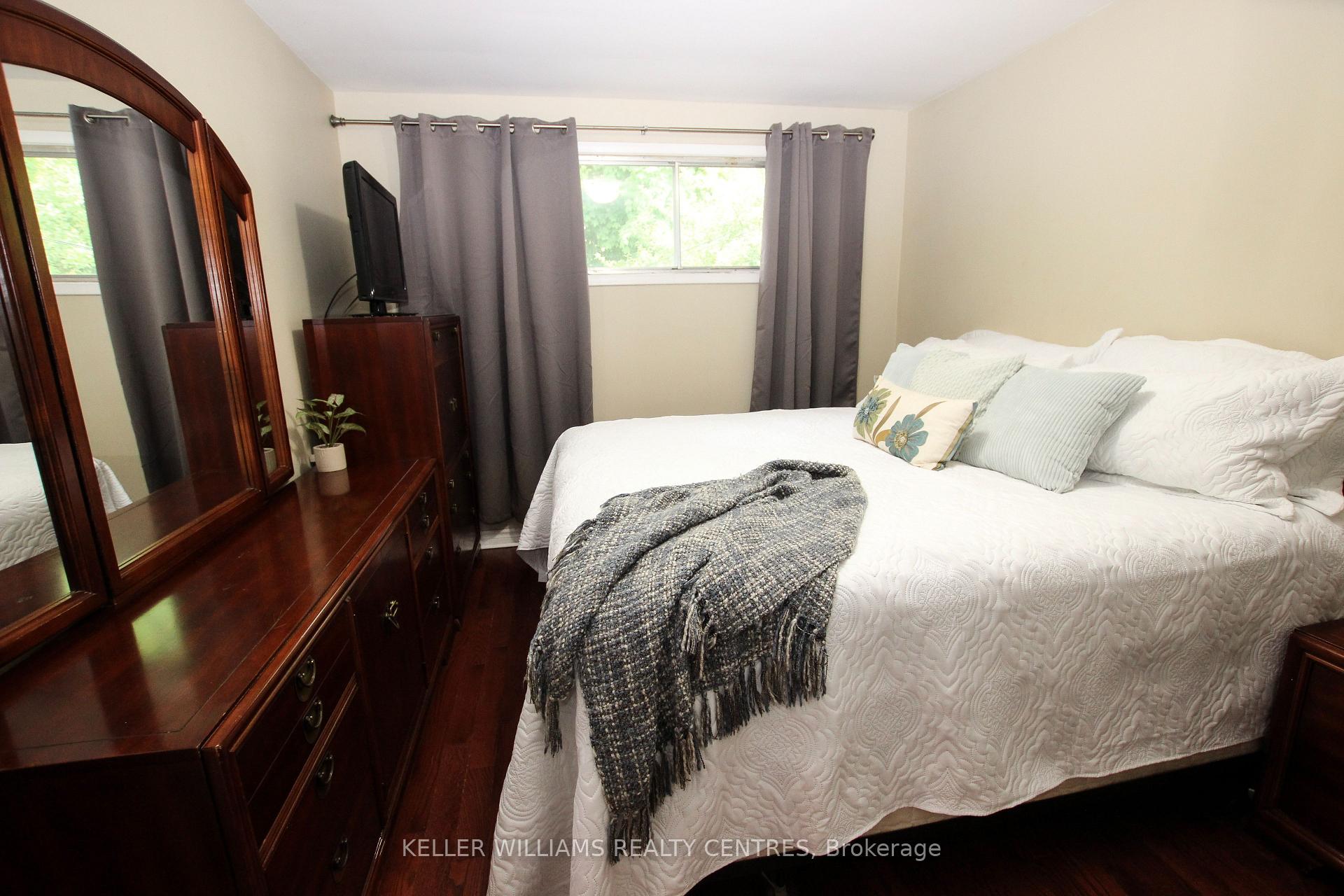 Photo 13 of 224 Axminster Drive, Richmond Hill, Crosby — HOMEH