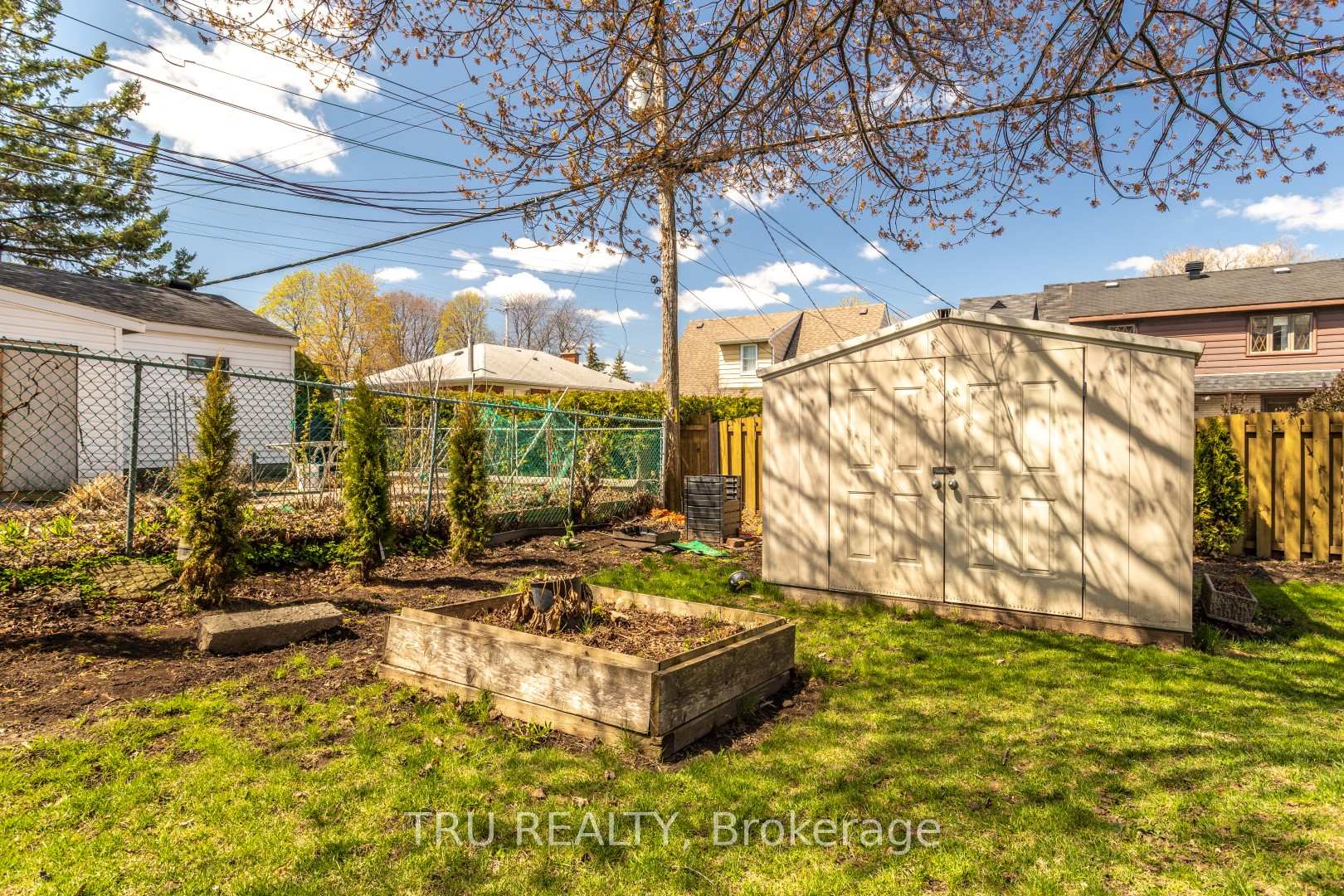 Photo 4 of 1415 Larose Avenue, Ottawa, Carlington — HOMEH