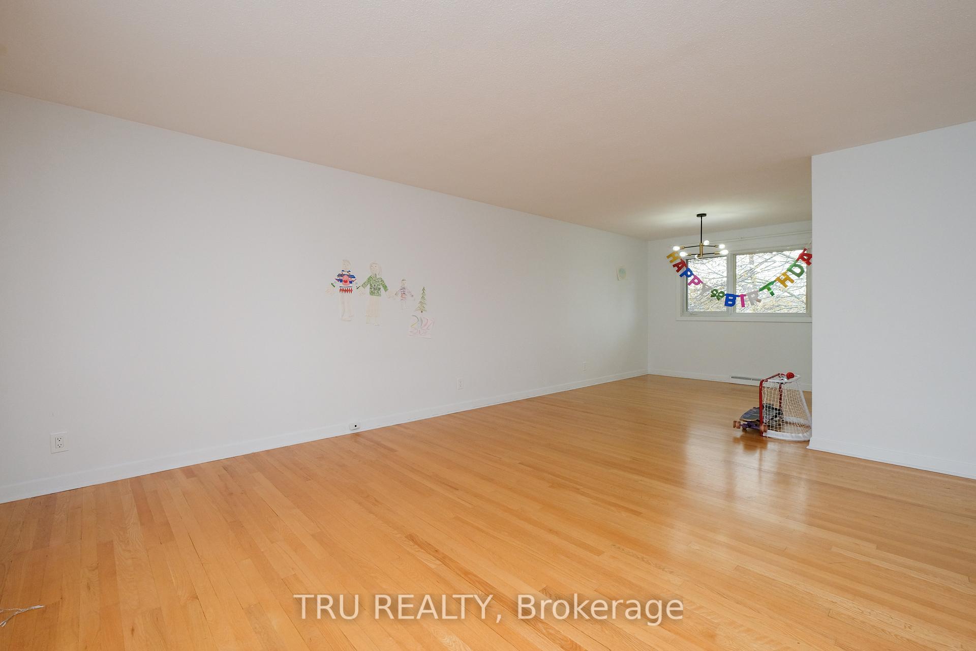Photo 7 of 1415 Larose Avenue, Ottawa, Carlington — HOMEH