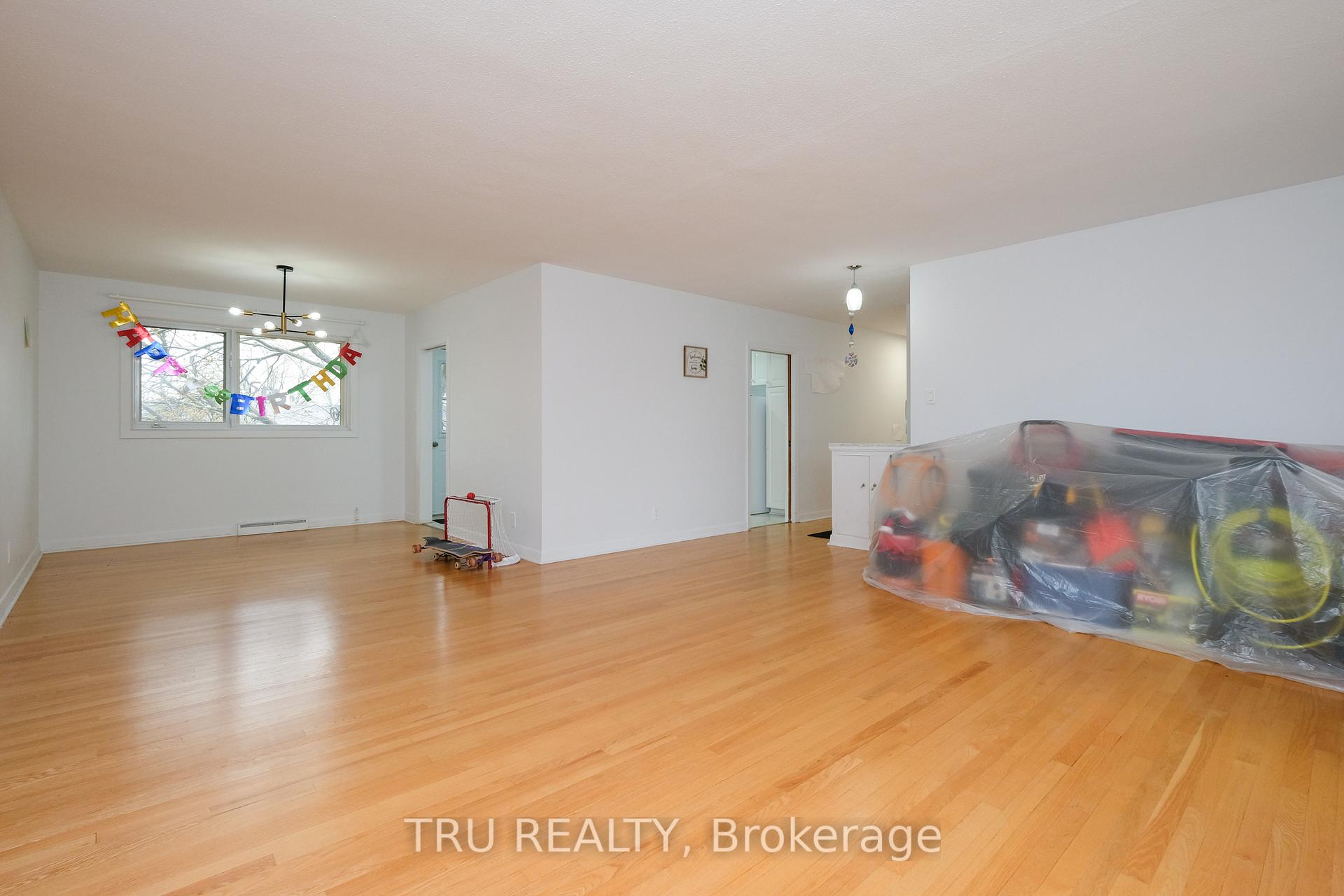 Photo 8 of 1415 Larose Avenue, Ottawa, Carlington — HOMEH