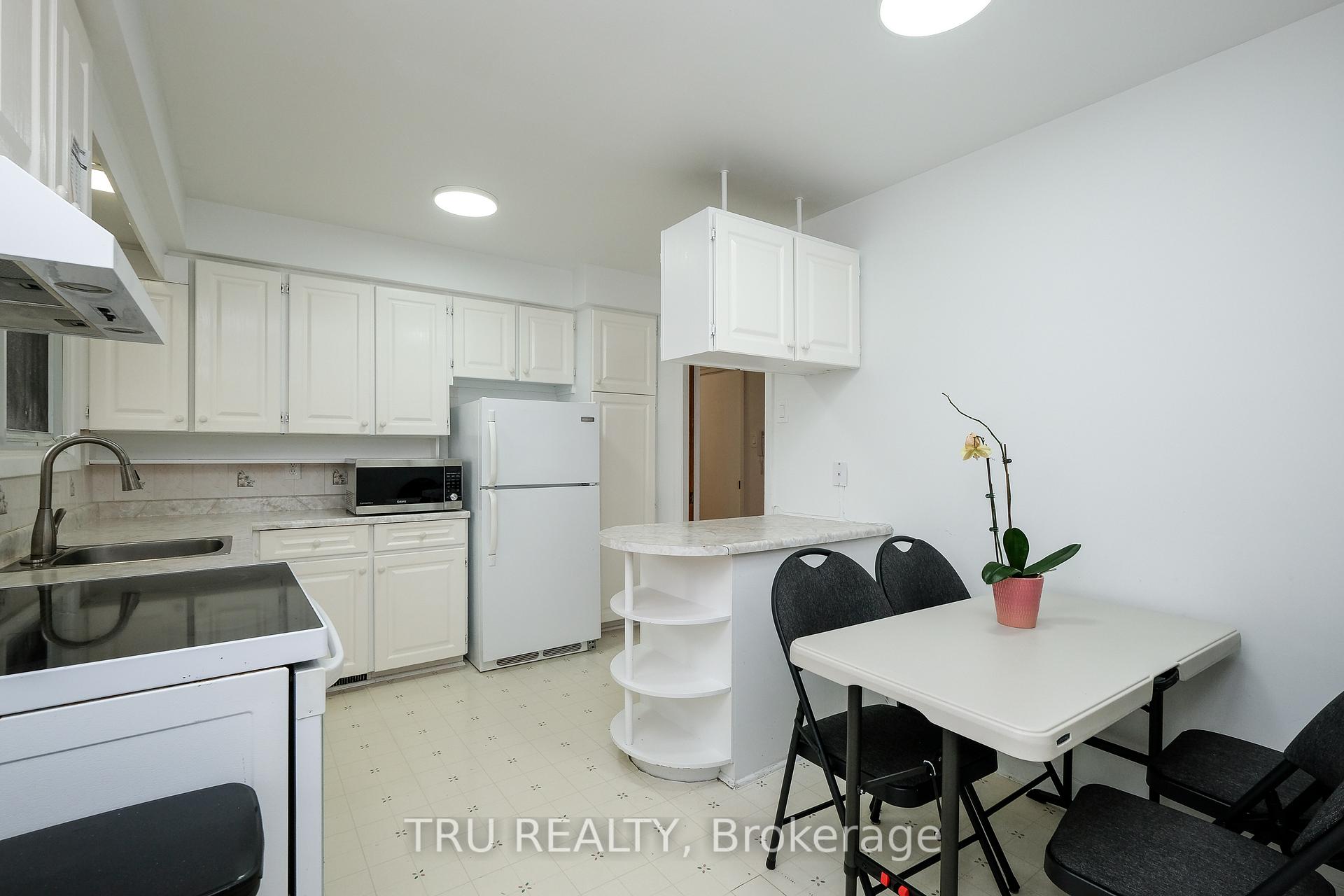 Photo 10 of 1415 Larose Avenue, Ottawa, Carlington — HOMEH