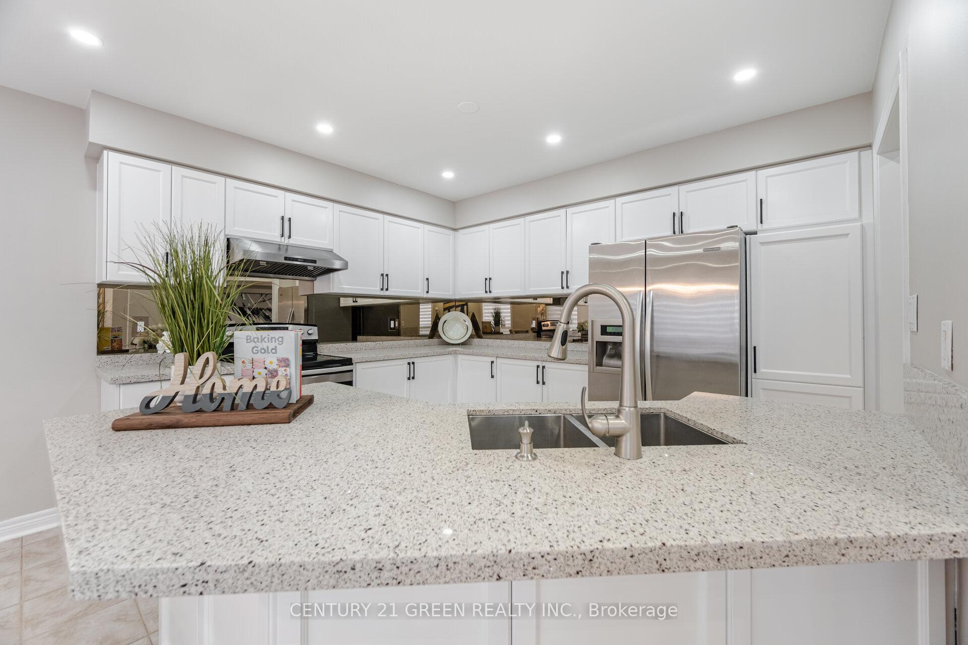 Photo 4 of 113 Sunny Meadow Boulevard, Brampton, Sandringham-Wellington — HOMEH
