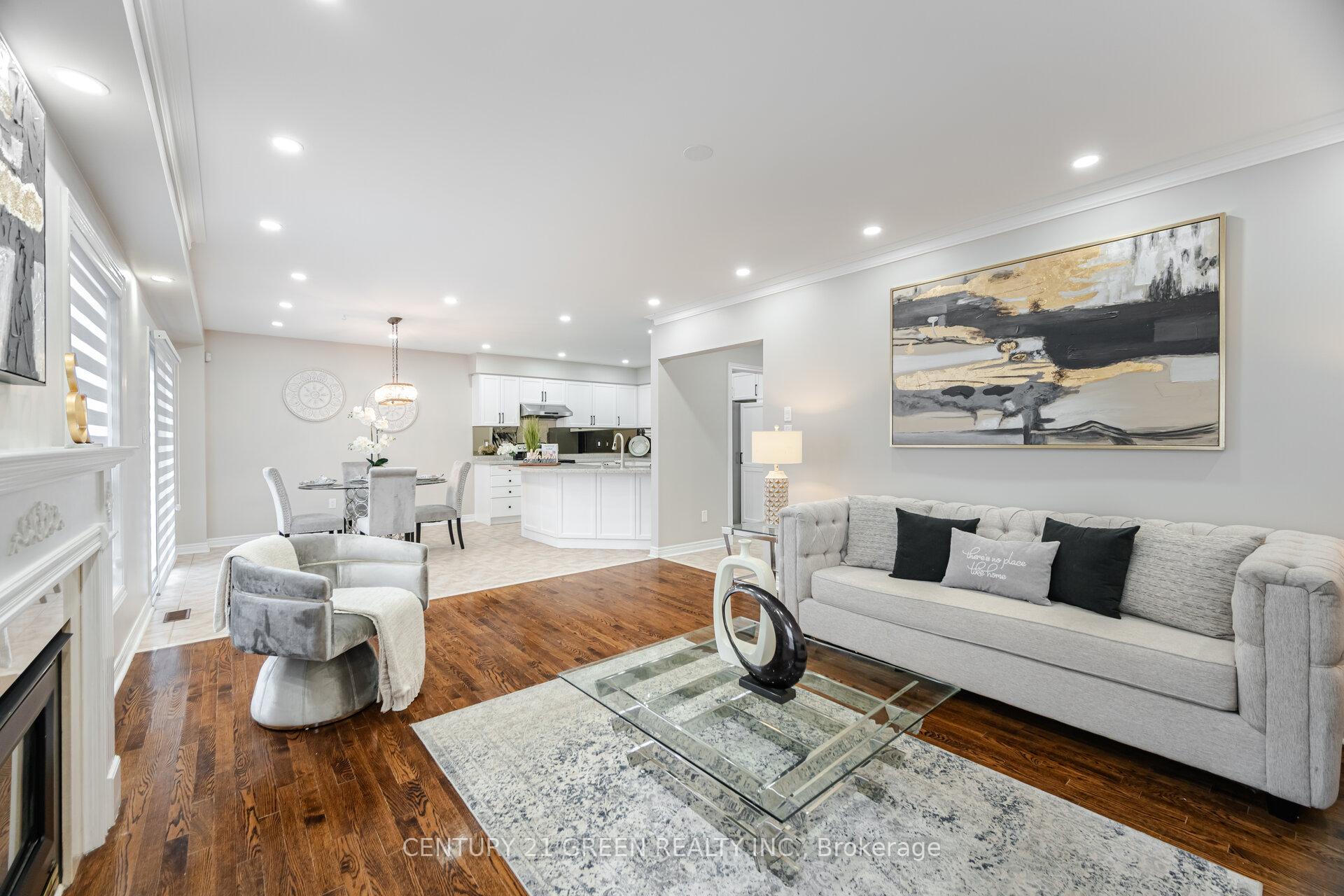 Photo 8 of 113 Sunny Meadow Boulevard, Brampton, Sandringham-Wellington — HOMEH