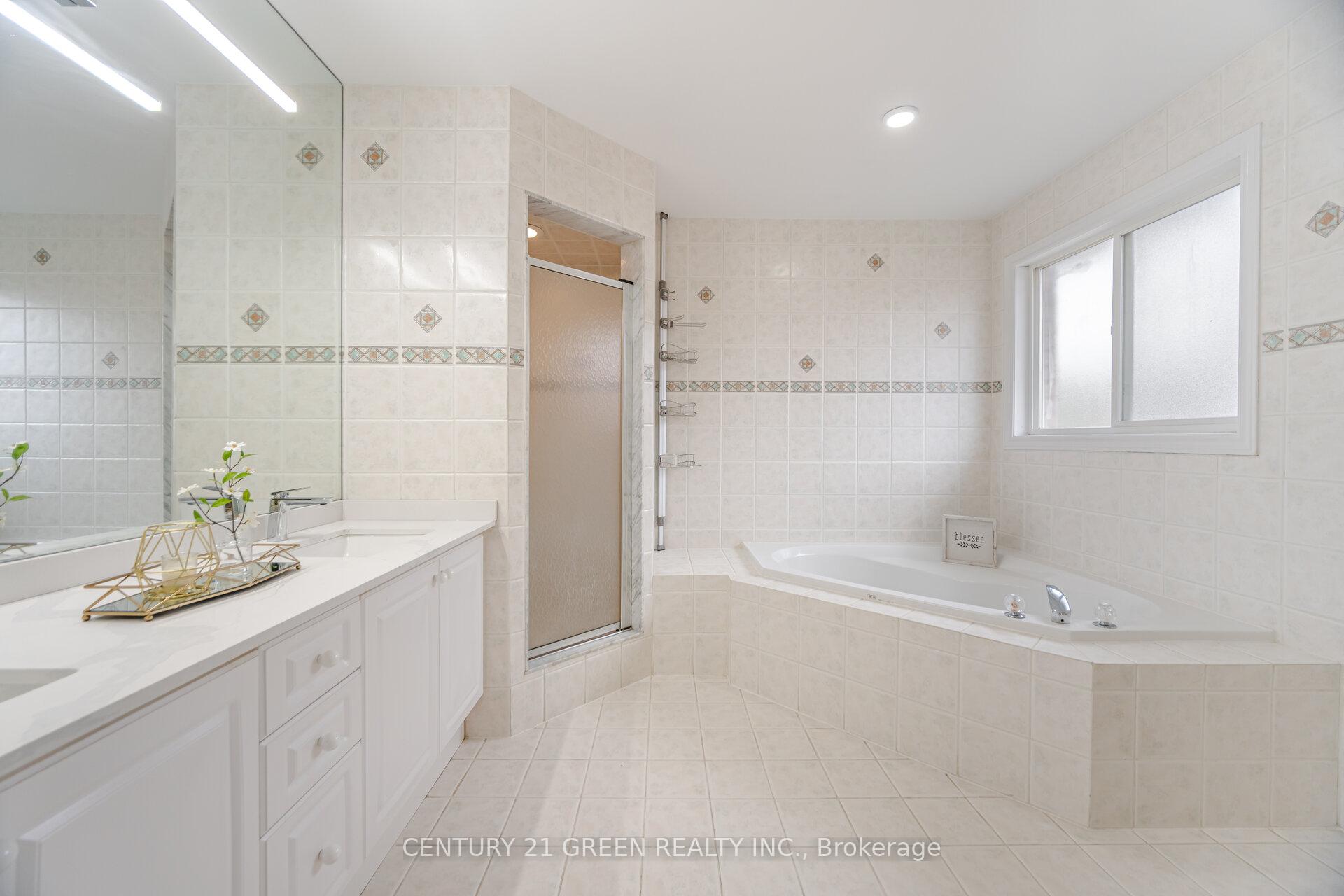 Photo 15 of 113 Sunny Meadow Boulevard, Brampton, Sandringham-Wellington — HOMEH