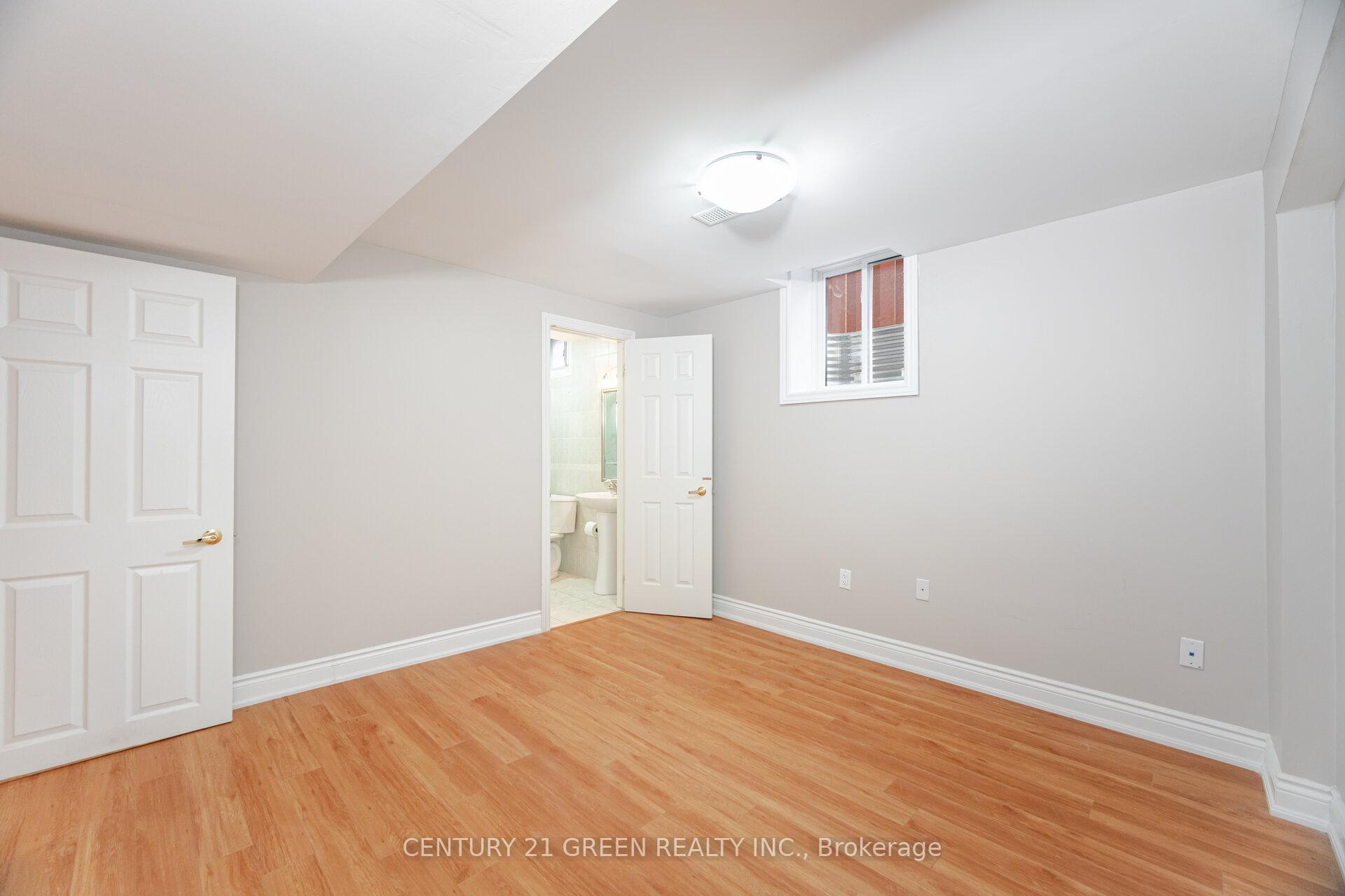 Photo 25 of 113 Sunny Meadow Boulevard, Brampton, Sandringham-Wellington — HOMEH
