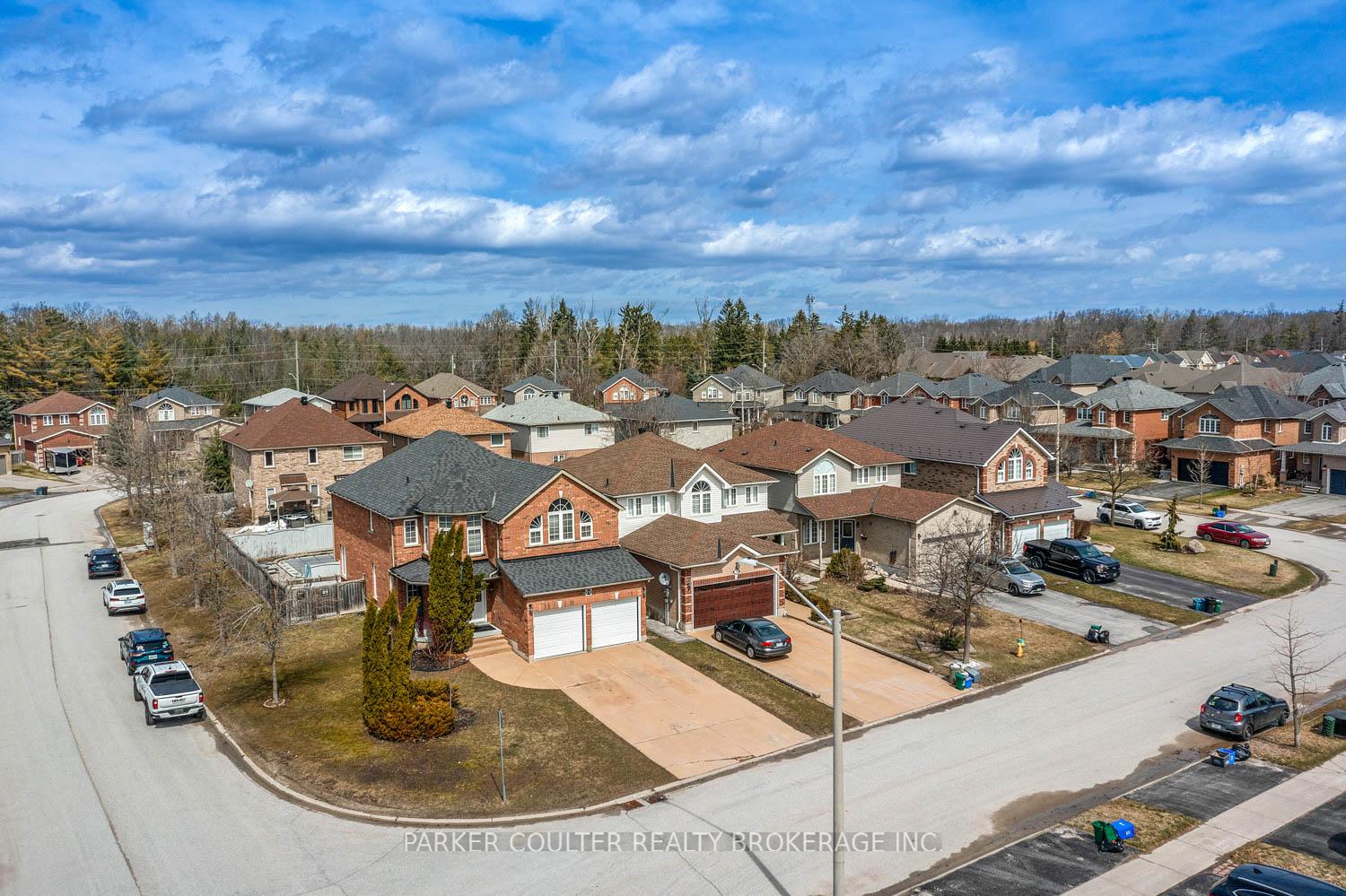 Photo 1 of 77 Balmoral Place, Barrie, Innis-Shore — HOMEH