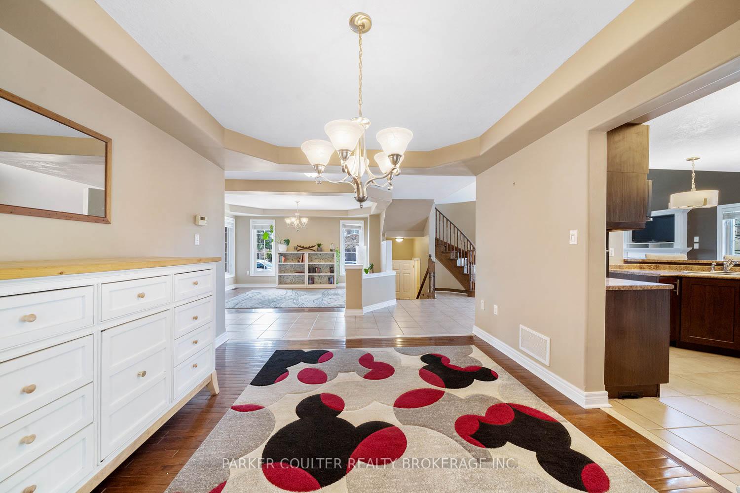 Photo 12 of 77 Balmoral Place, Barrie, Innis-Shore — HOMEH