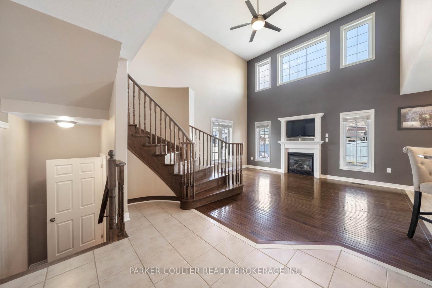Photo 13 of 77 Balmoral Place, Barrie, Innis-Shore — HOMEH