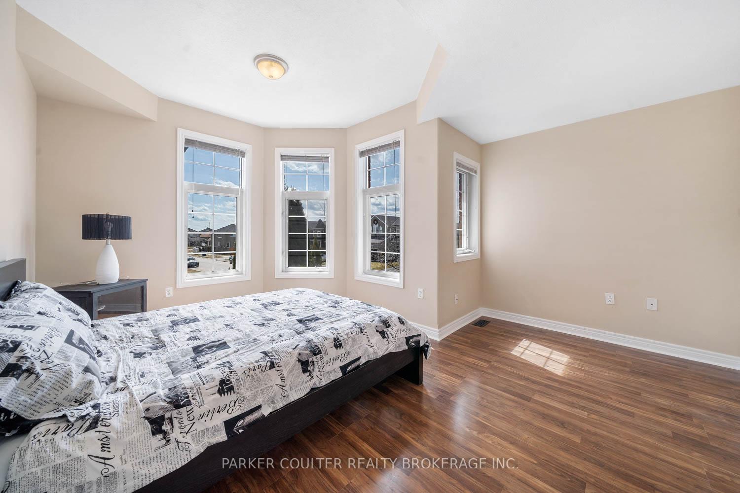 Photo 32 of 77 Balmoral Place, Barrie, Innis-Shore — HOMEH
