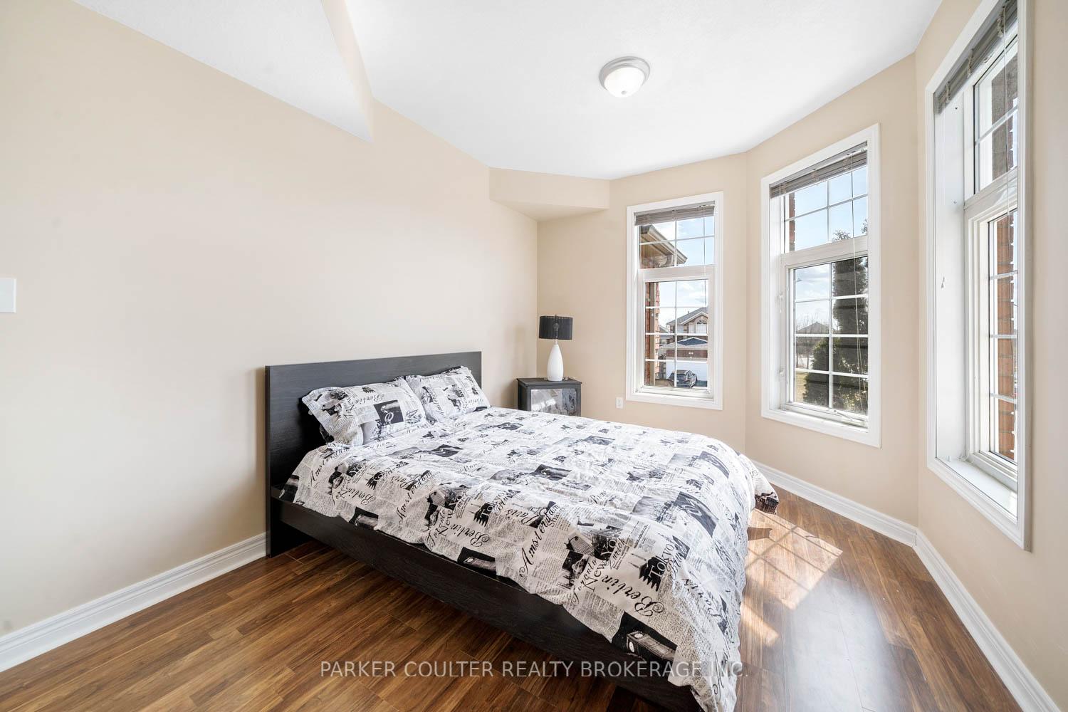 Photo 34 of 77 Balmoral Place, Barrie, Innis-Shore — HOMEH
